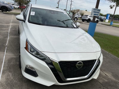 2022 Nissan Altima 2.5 SV