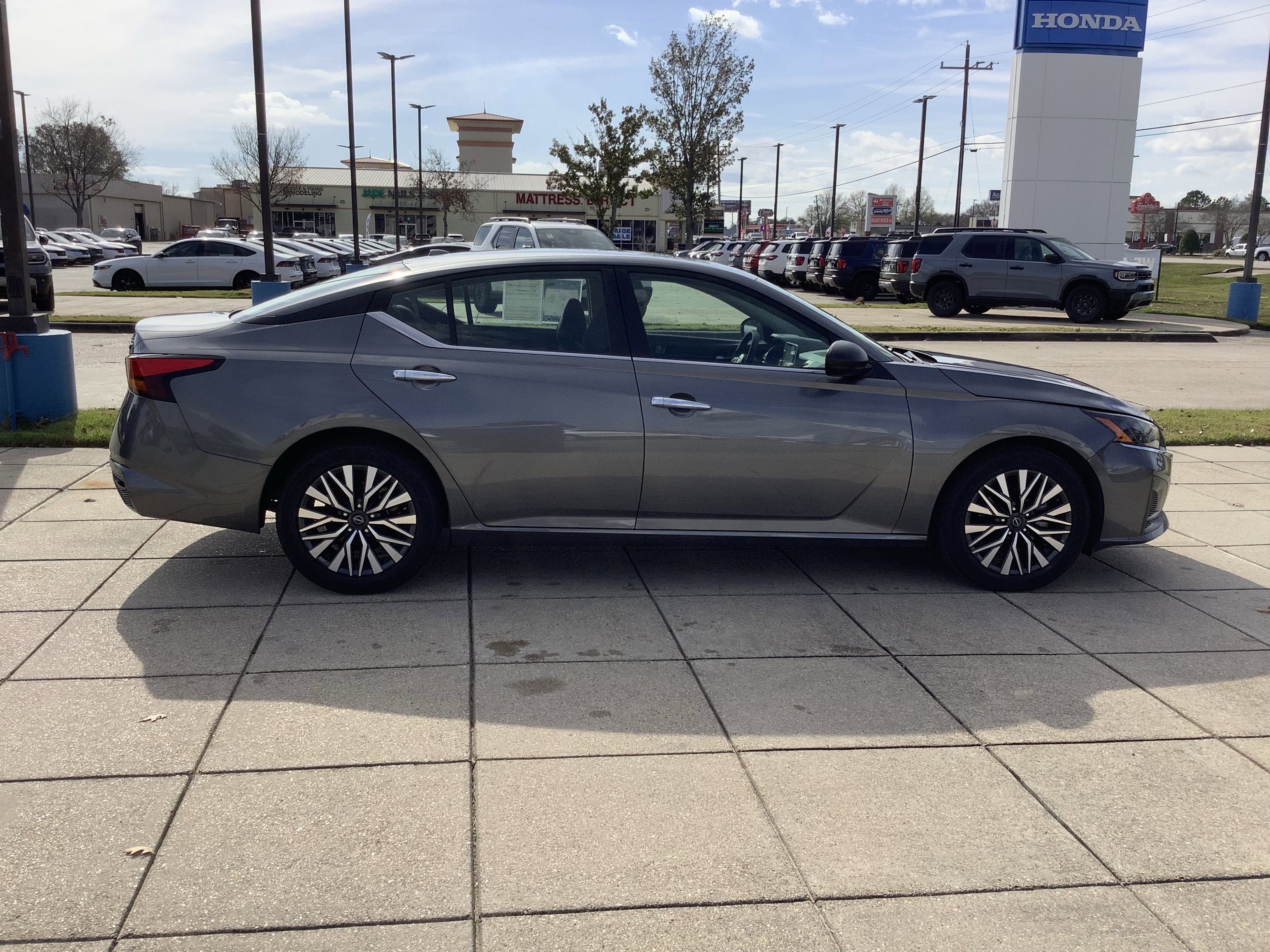 2024 Nissan Altima 2.5 SV