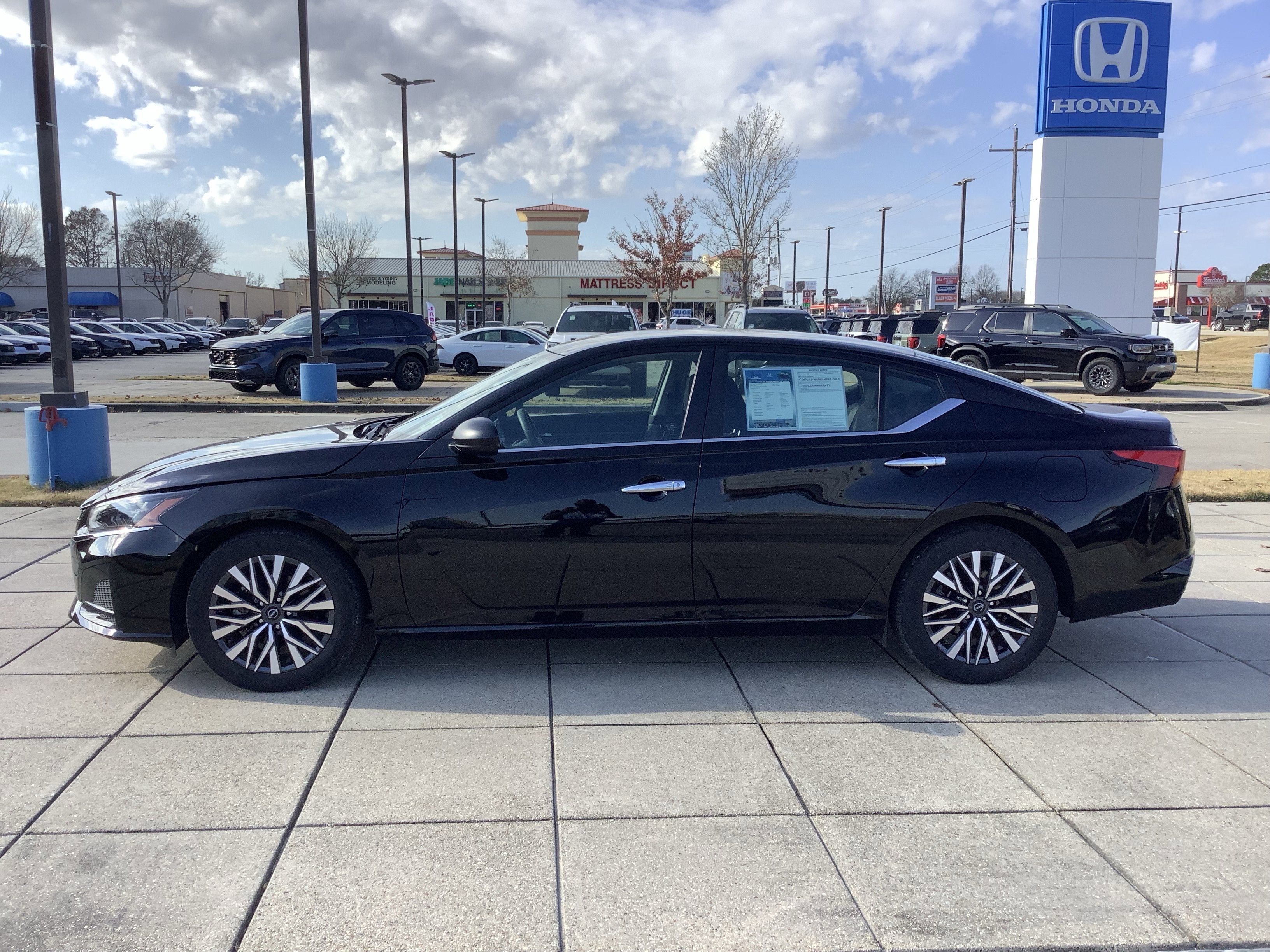 2025 Nissan Altima SV