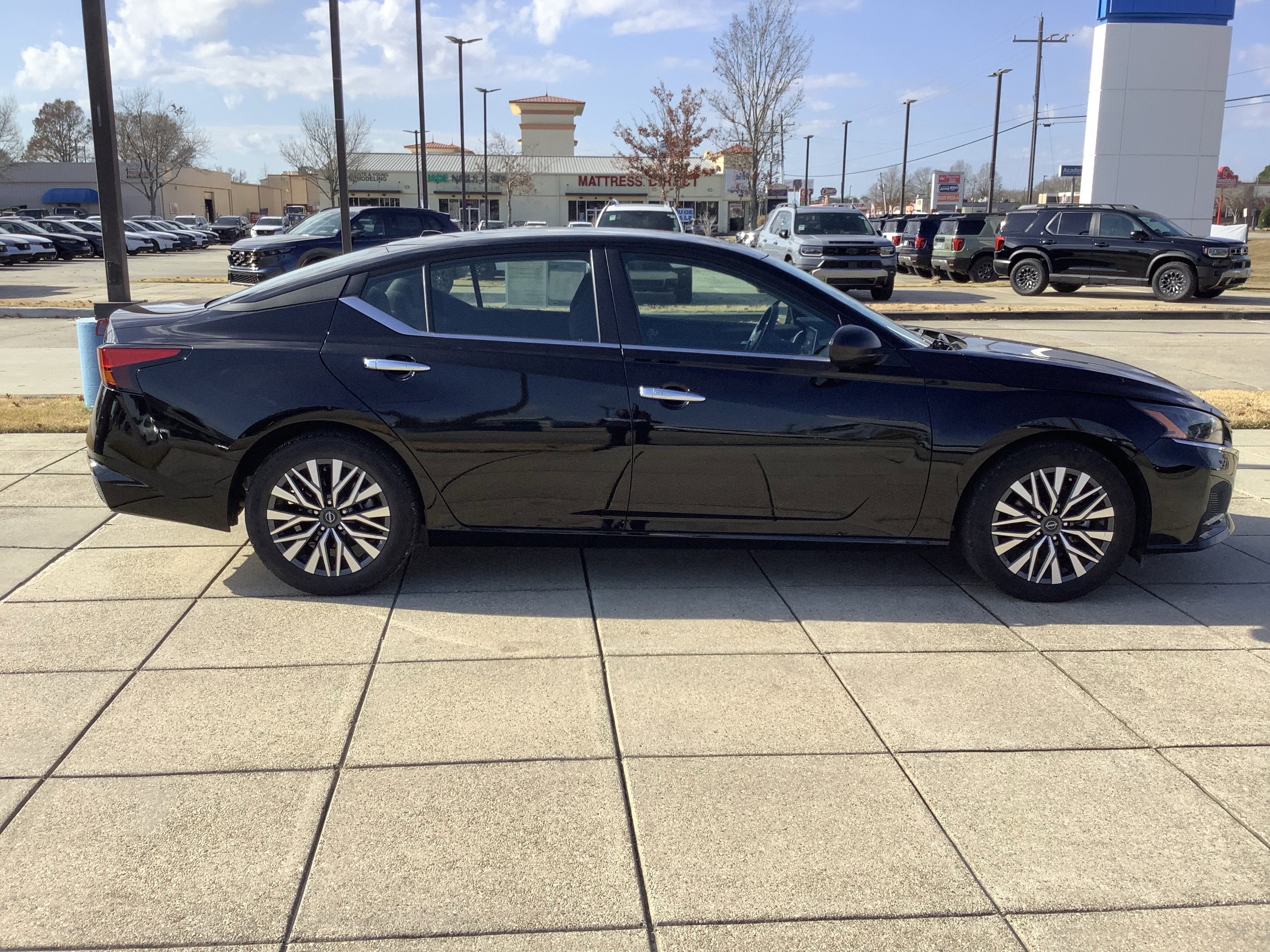 2025 Nissan Altima SV