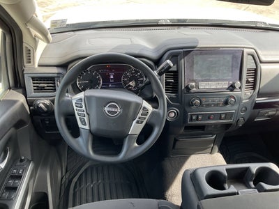 2023 Nissan Titan SV