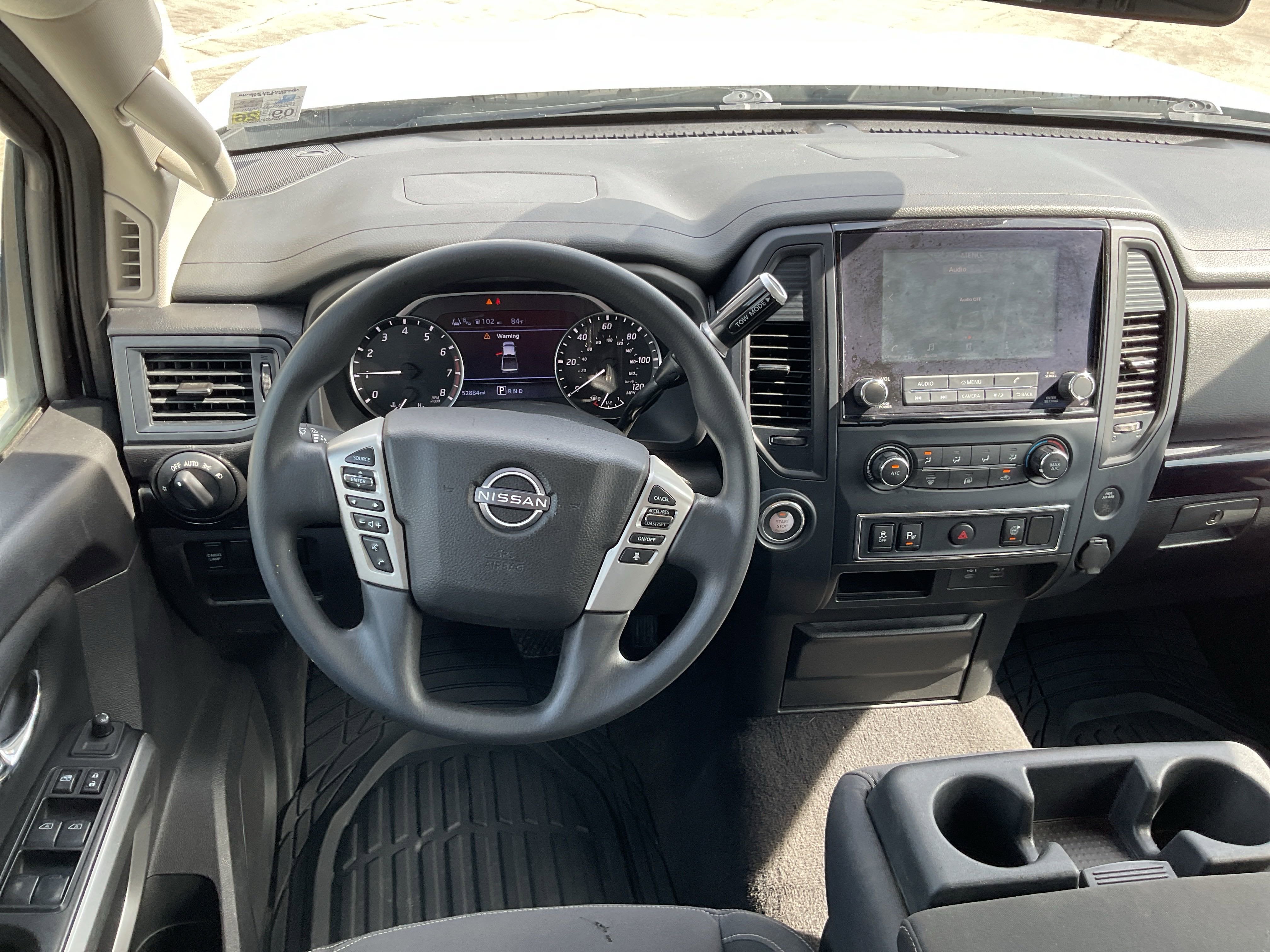 2023 Nissan Titan SV