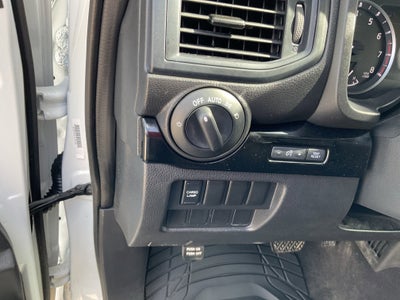 2023 Nissan Titan SV