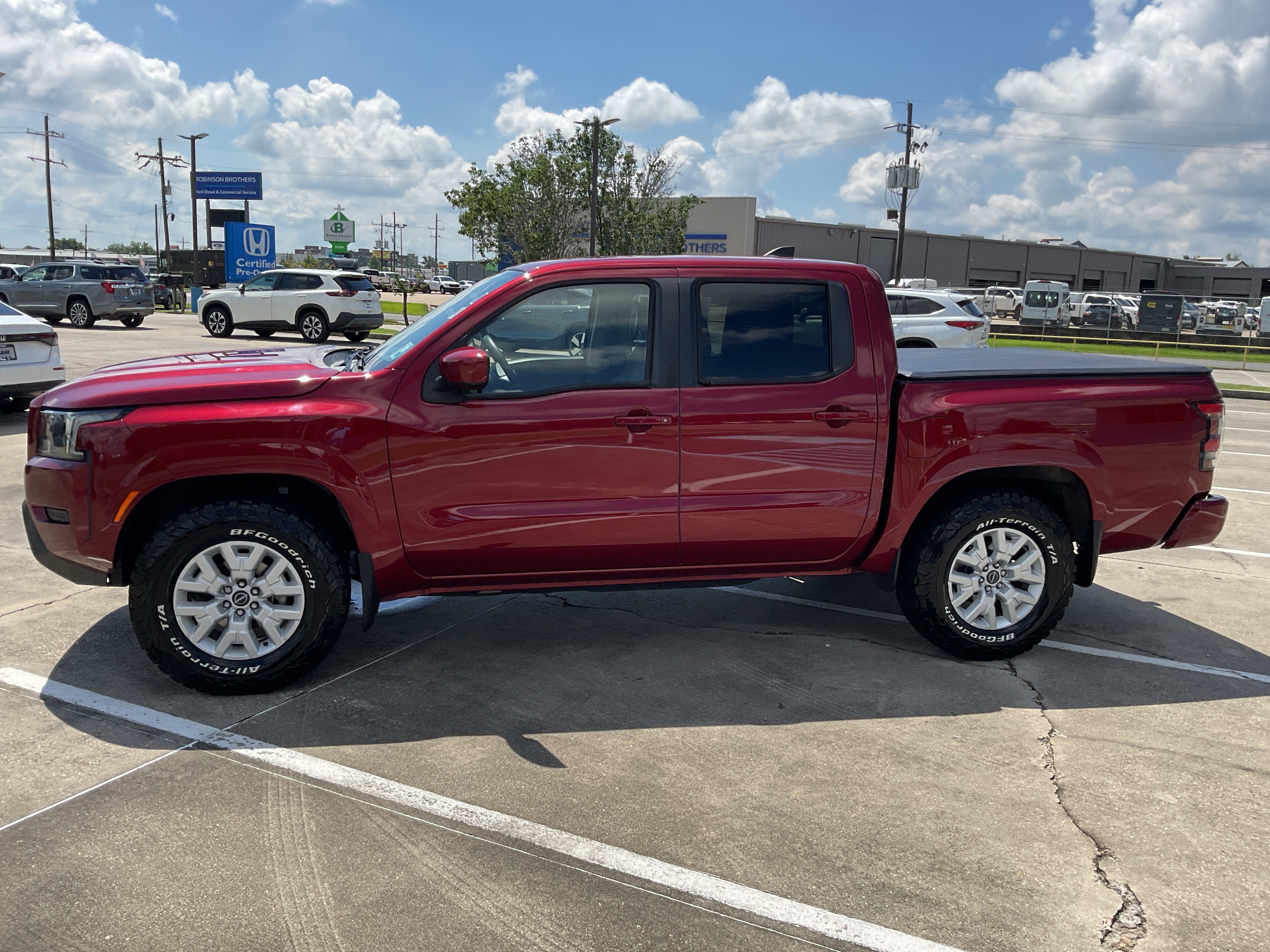 2022 Nissan Frontier SV