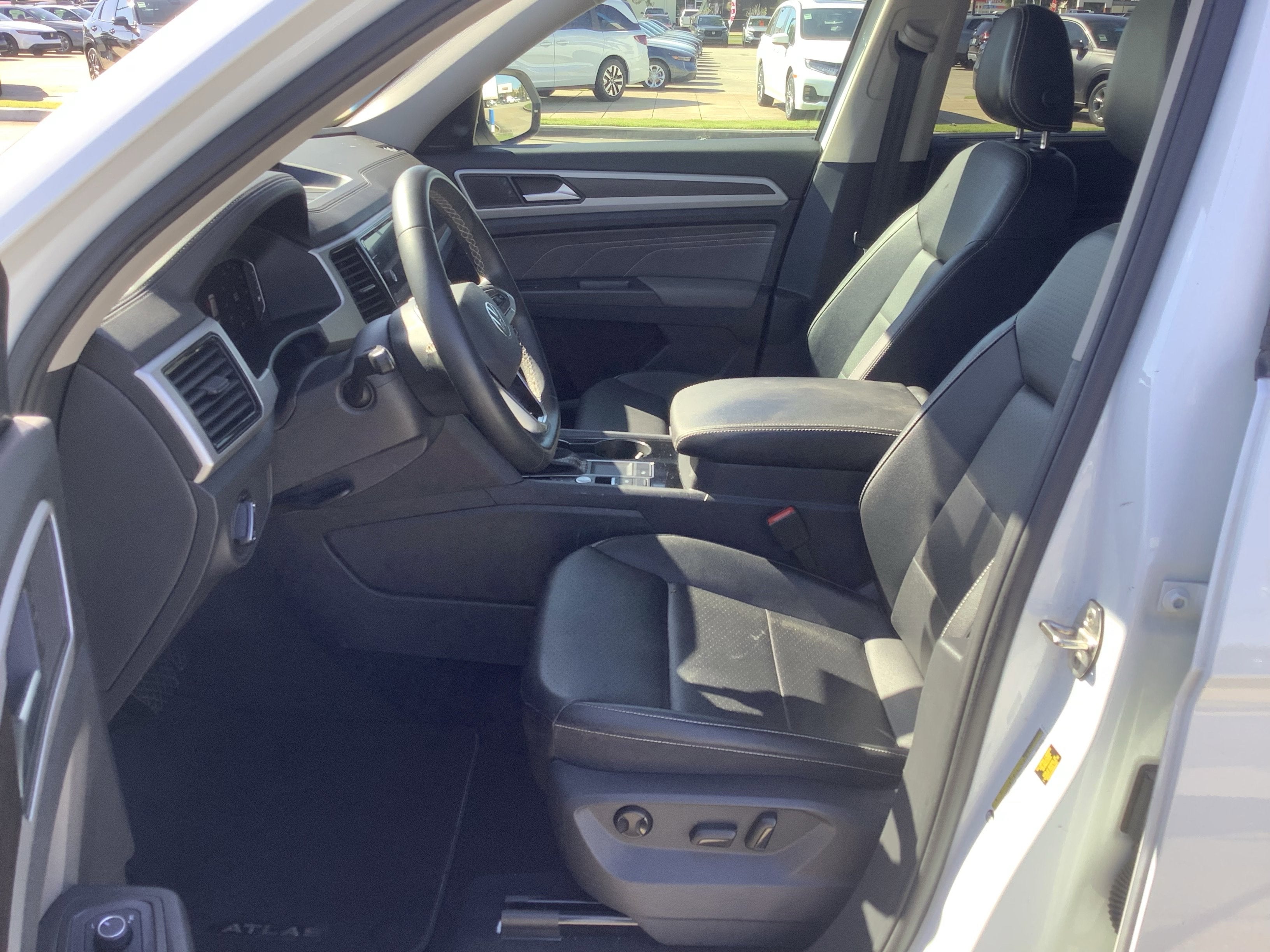 2023 Volkswagen Atlas 2.0T SE w/Technology