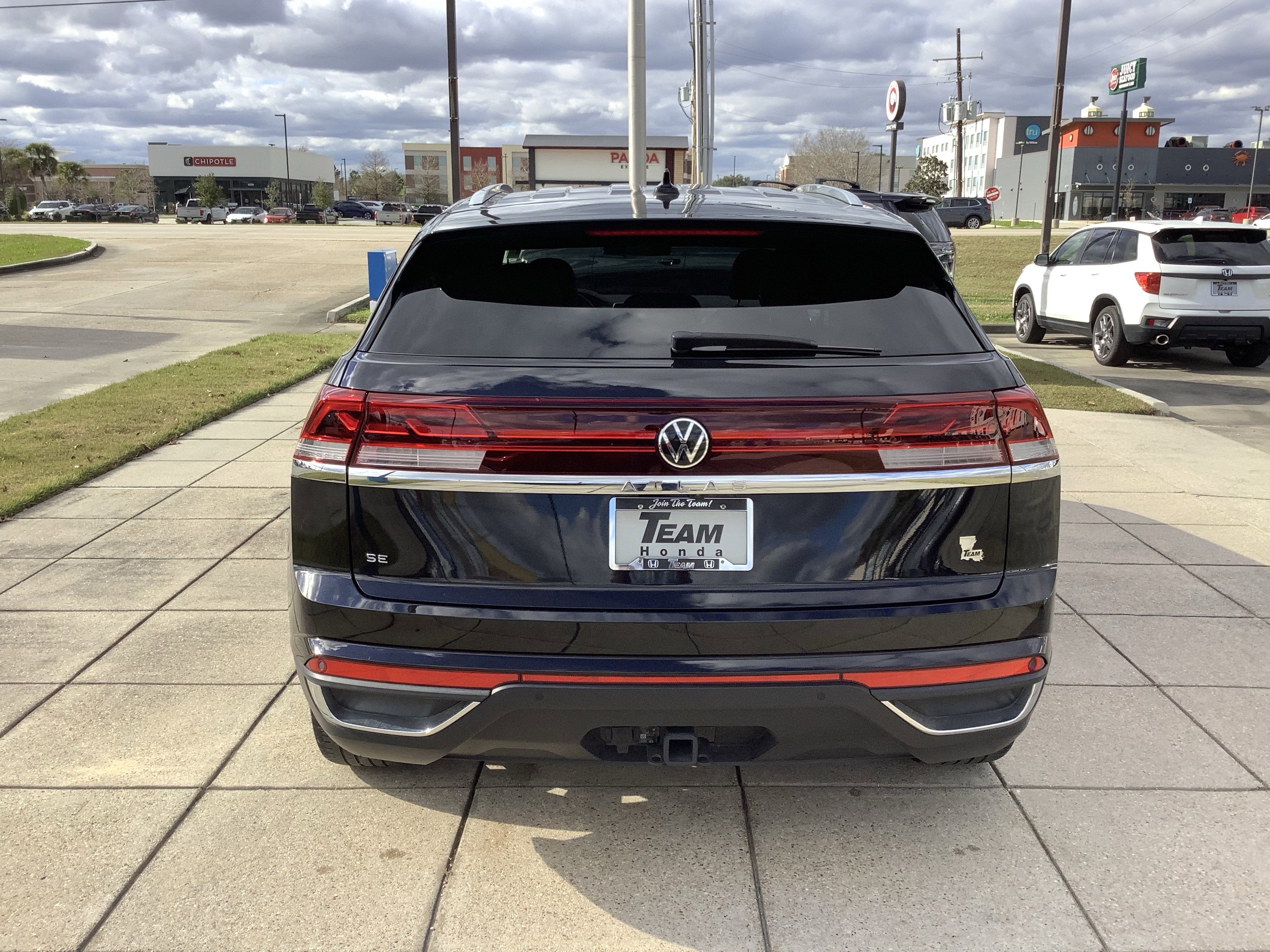 2024 Volkswagen Atlas Cross Sport 2.0T SE w/Technology