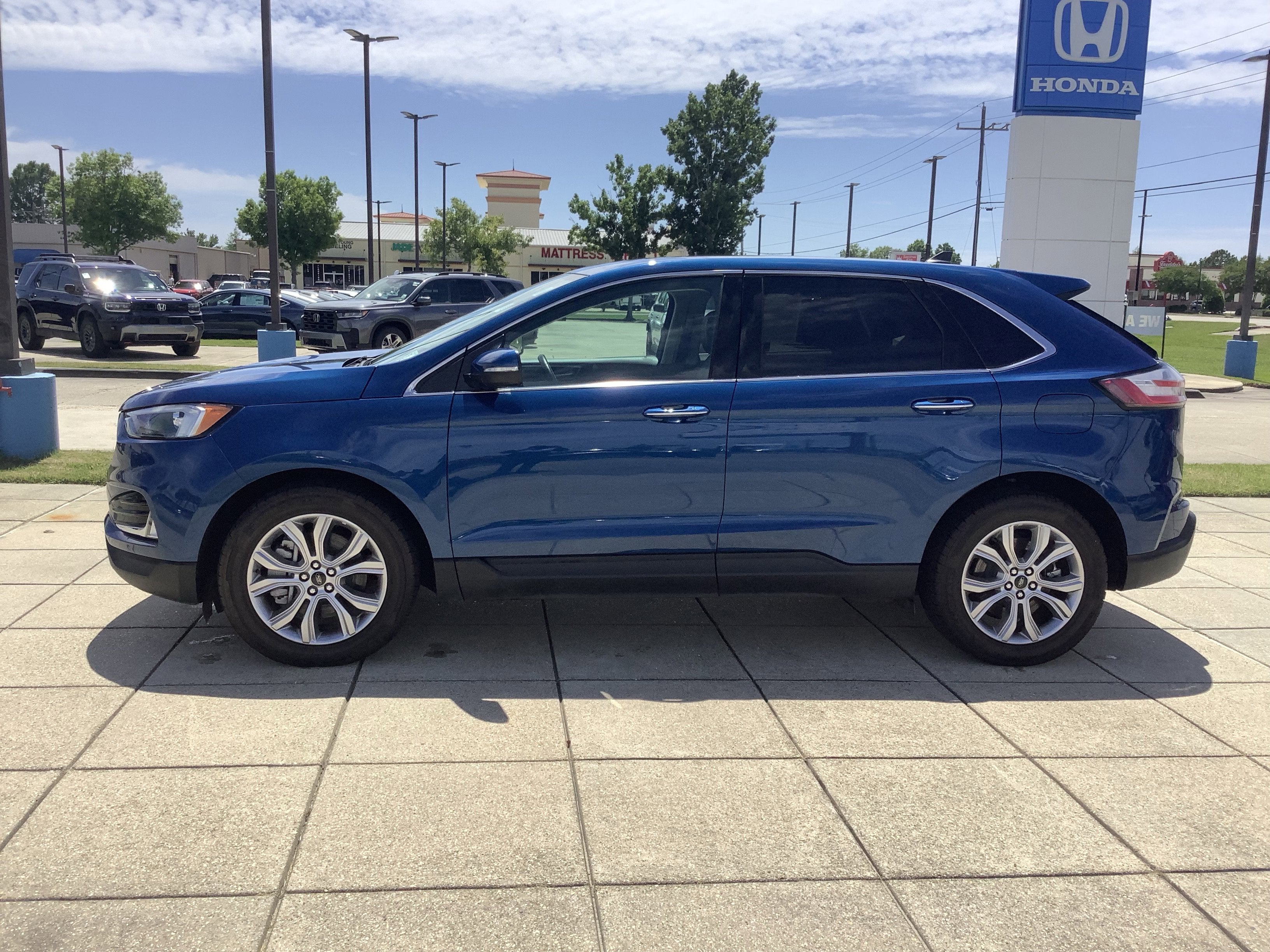 2024 Ford Edge Titanium