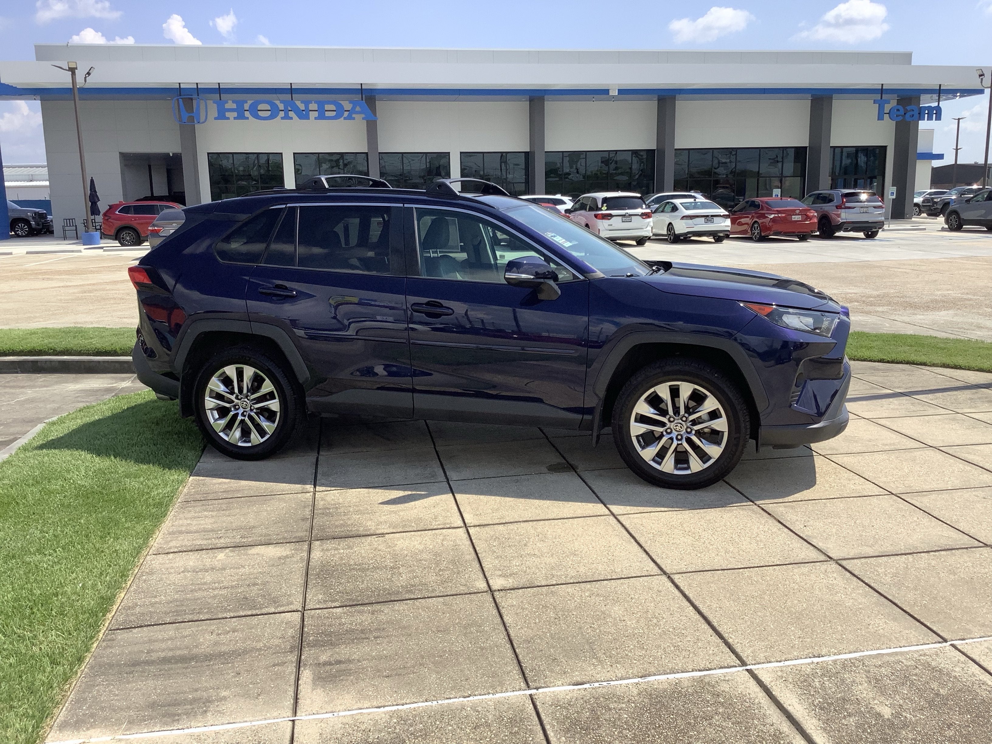 2021 Toyota RAV4 XLE Premium