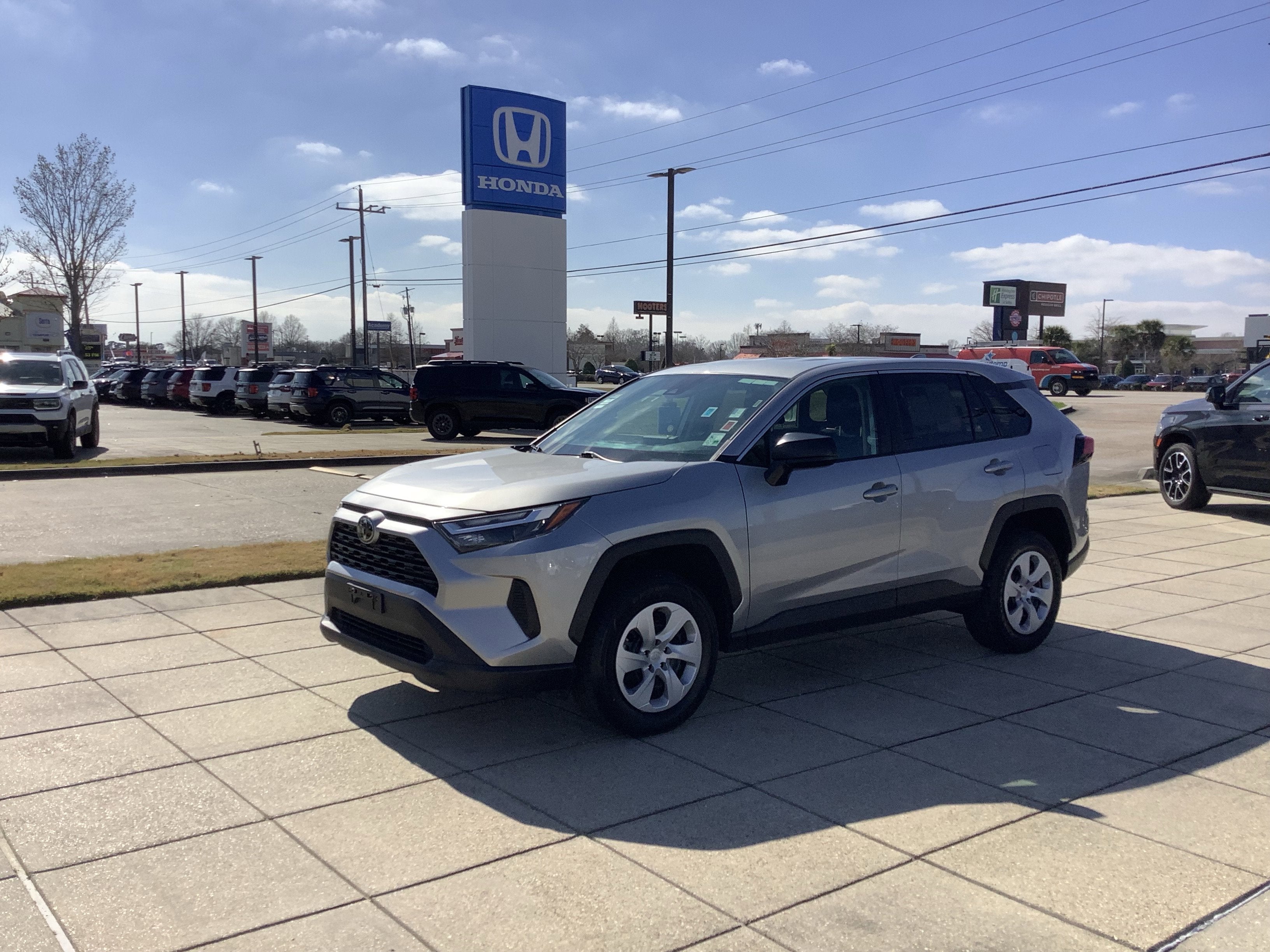 2024 Toyota RAV4 LE