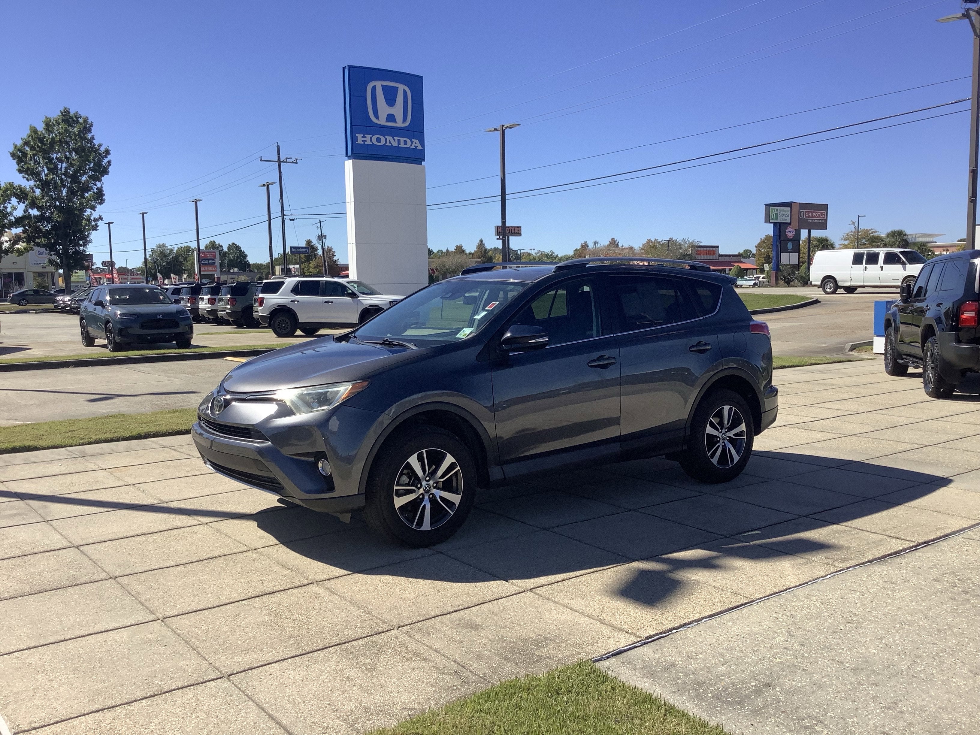 2017 Toyota RAV4 XLE