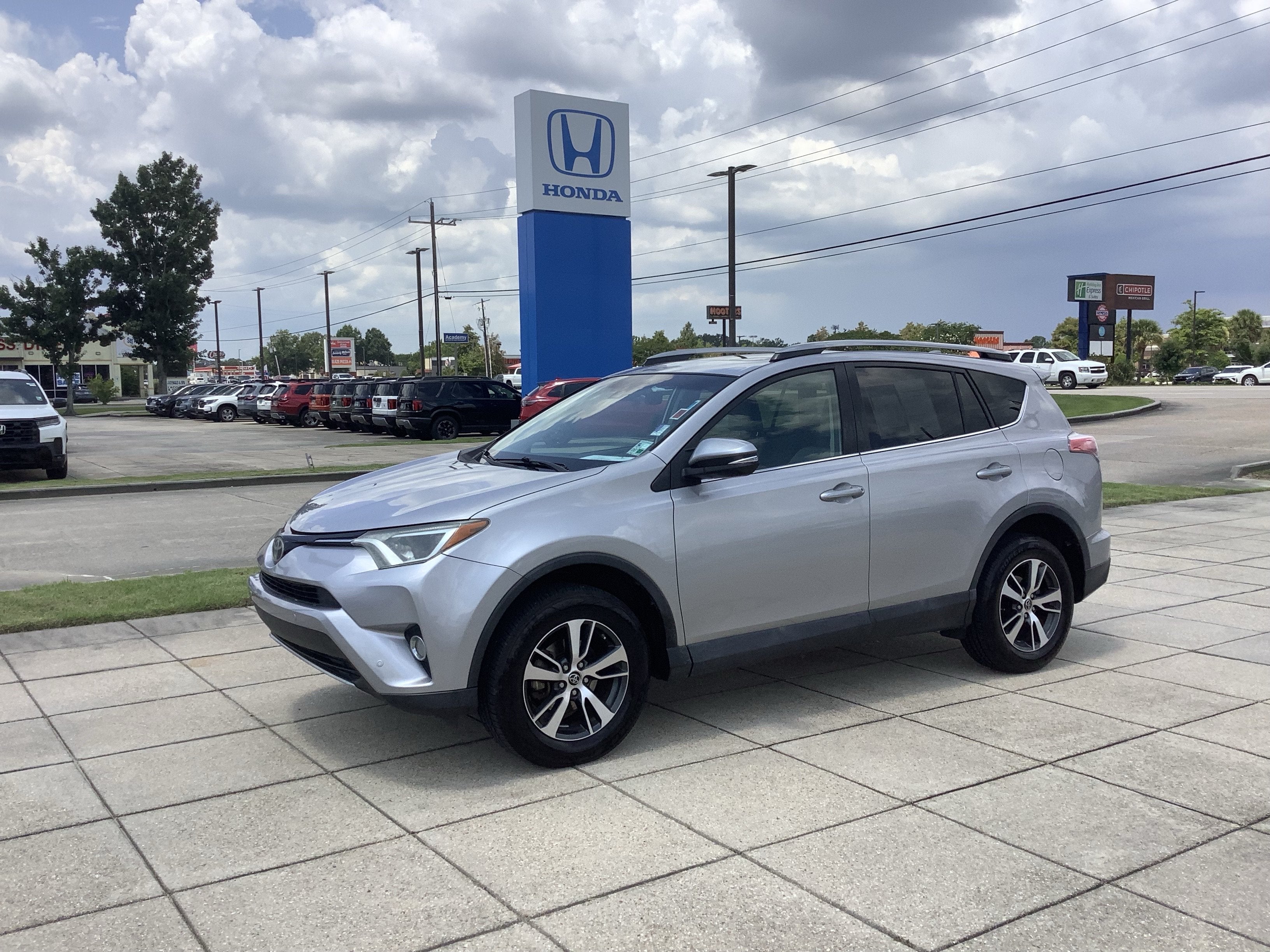 2017 Toyota RAV4 XLE