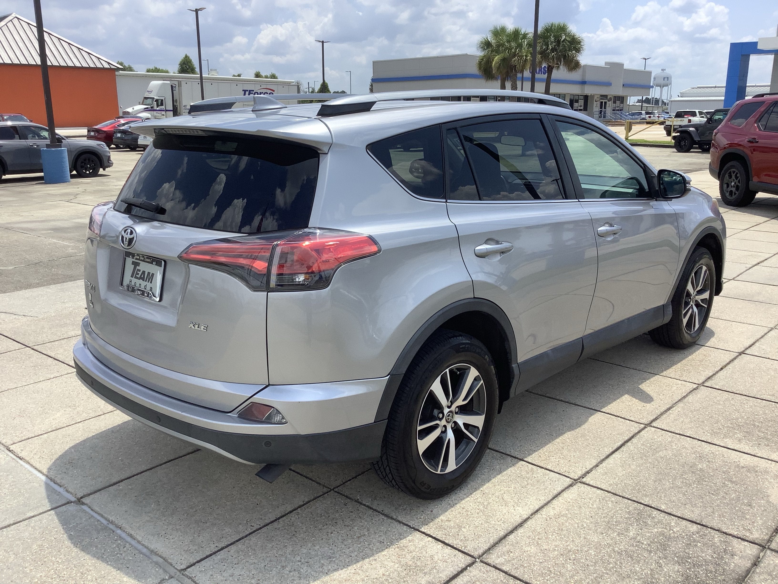 2017 Toyota RAV4 XLE