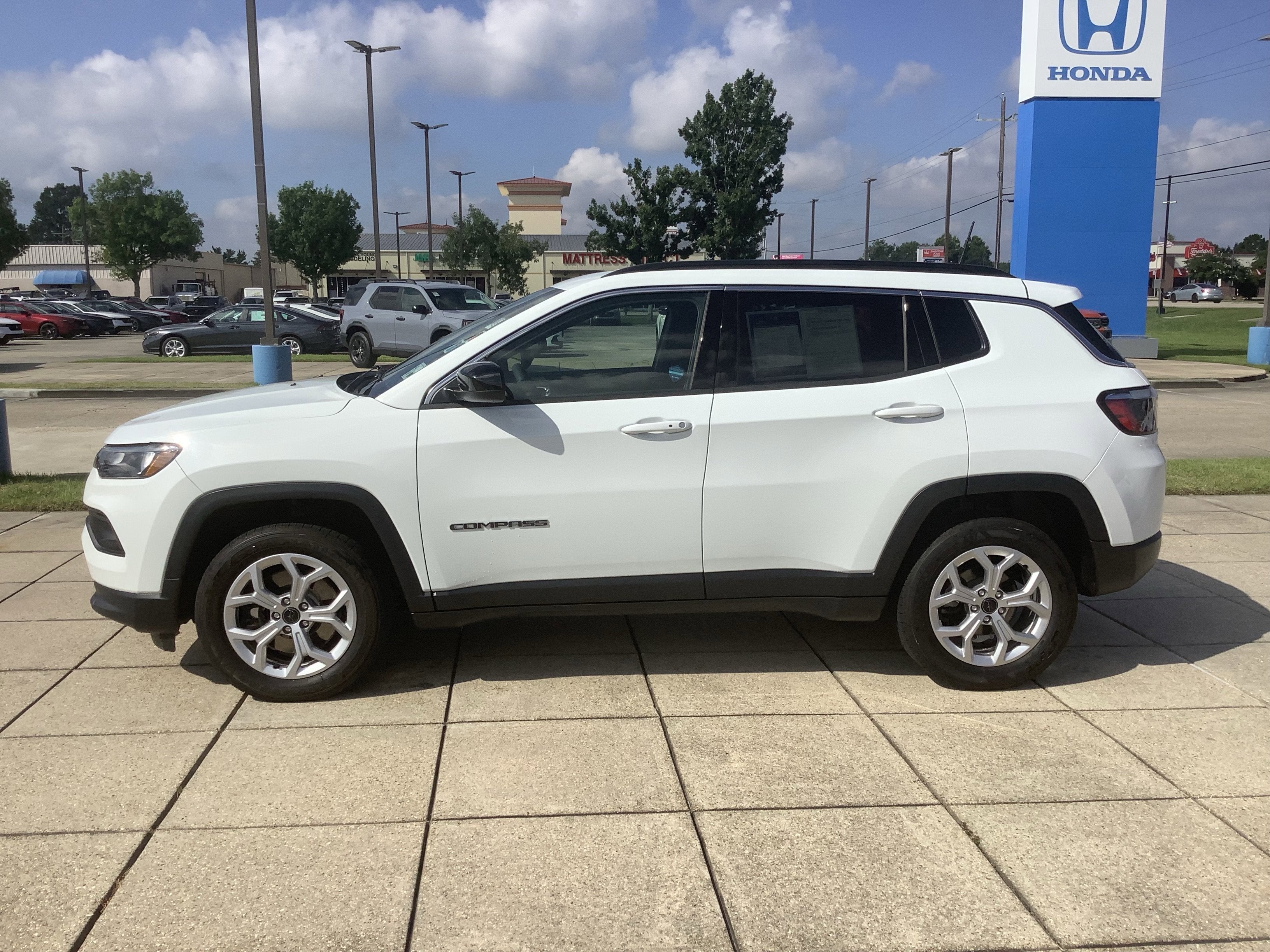 2025 Jeep Compass Latitude