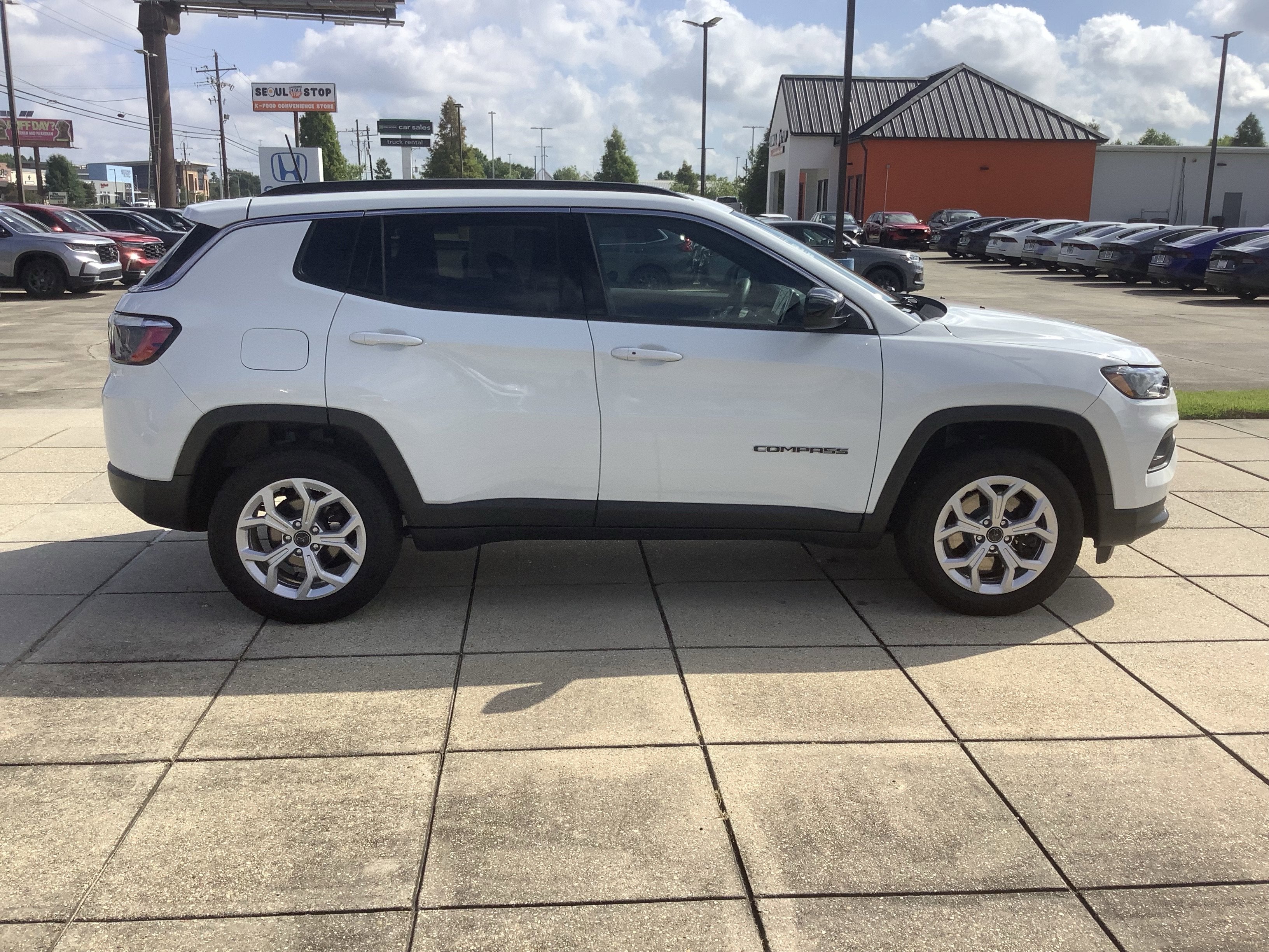 2025 Jeep Compass Latitude