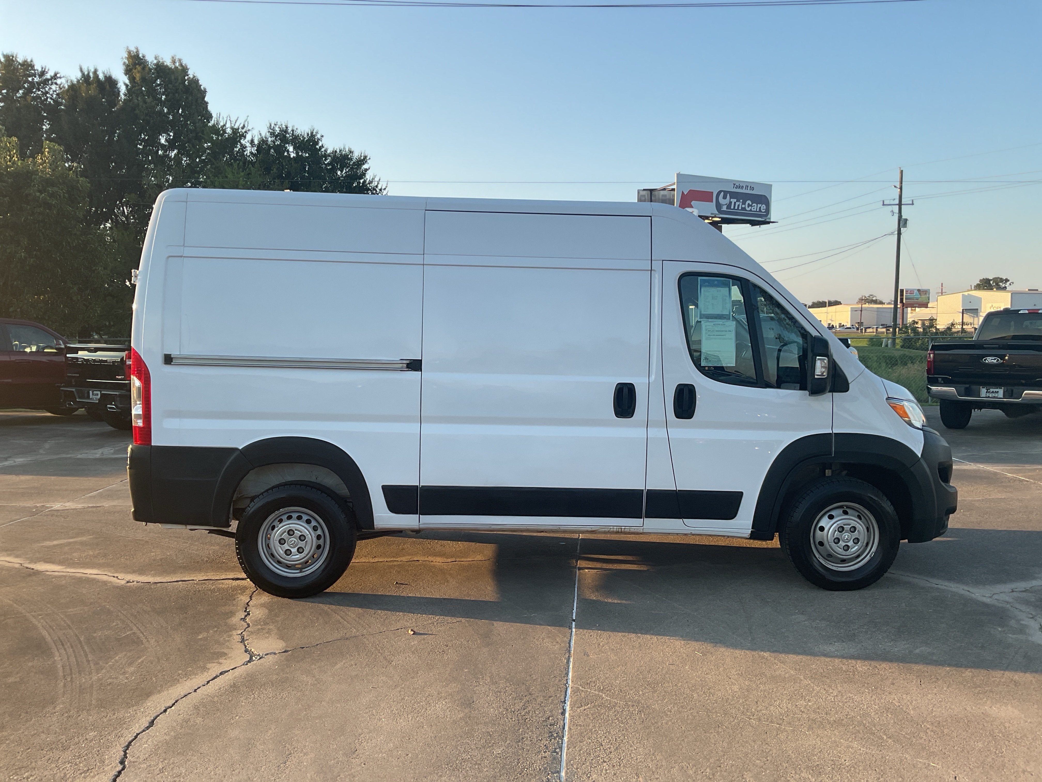 2025 RAM ProMaster Cargo Van Tradesman