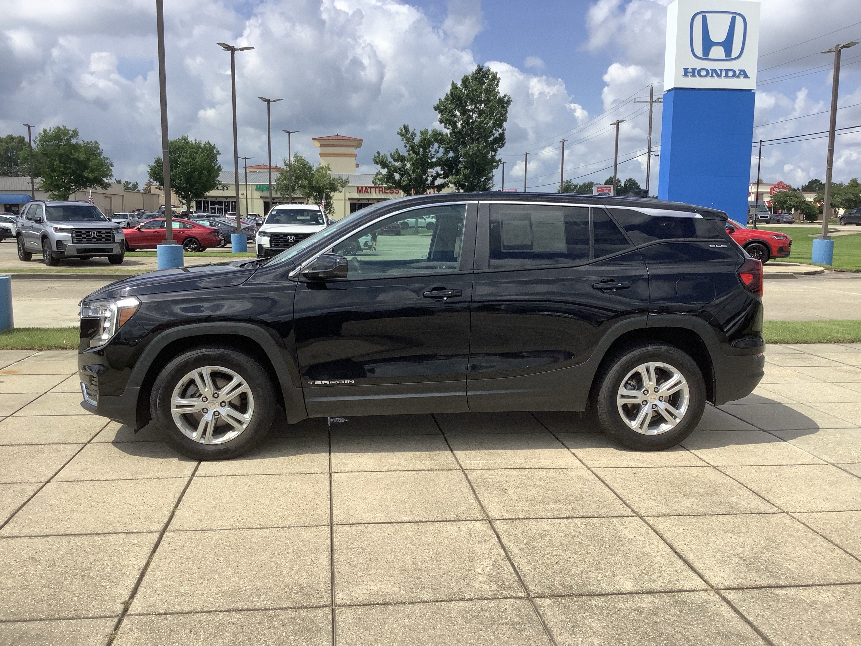 2022 GMC Terrain SLE