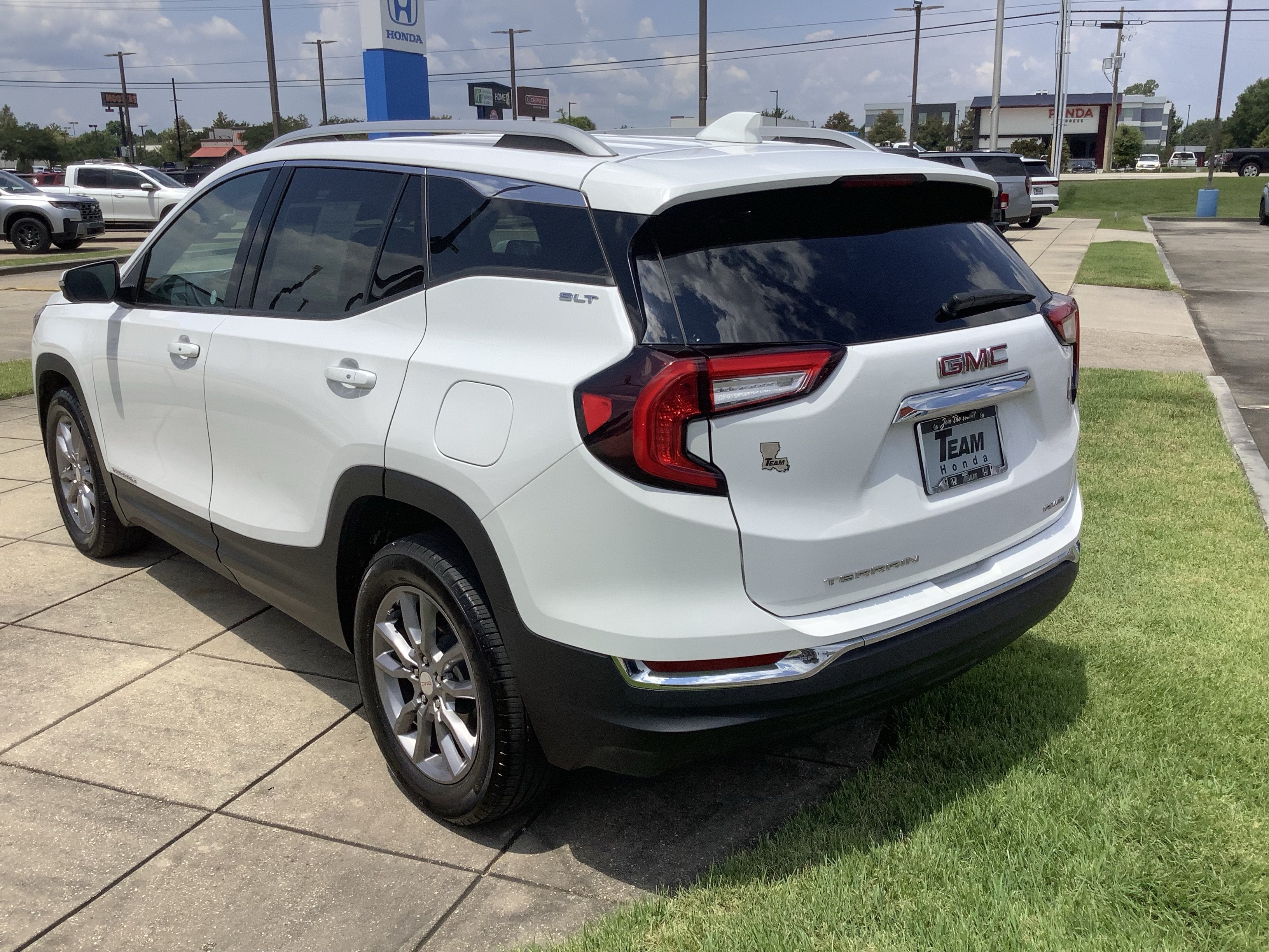 2024 GMC Terrain SLT