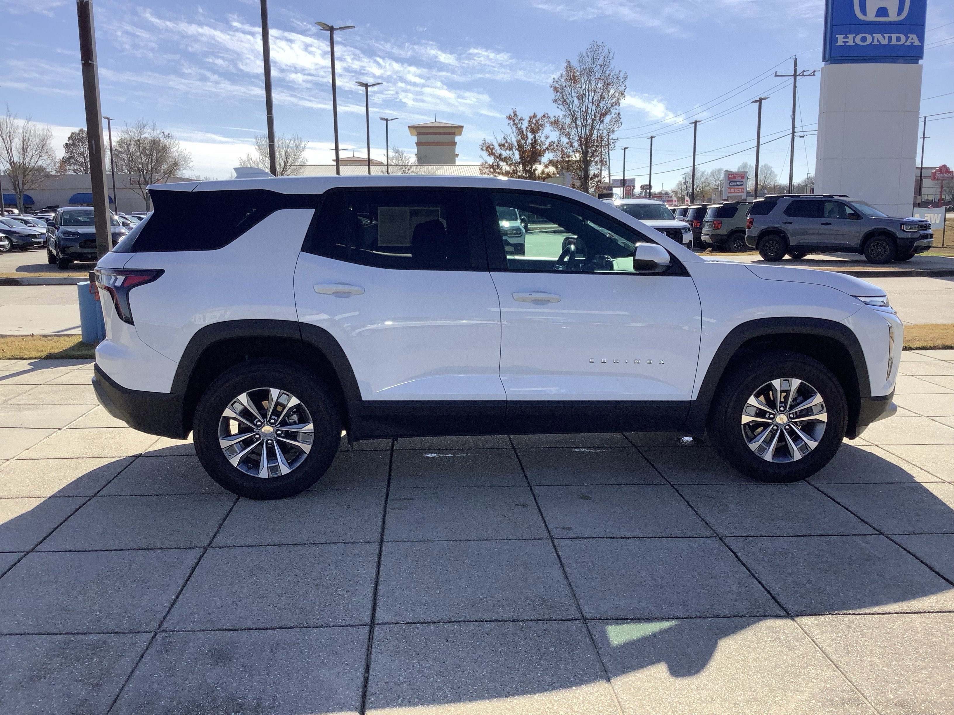 2025 Chevrolet Equinox FWD LT