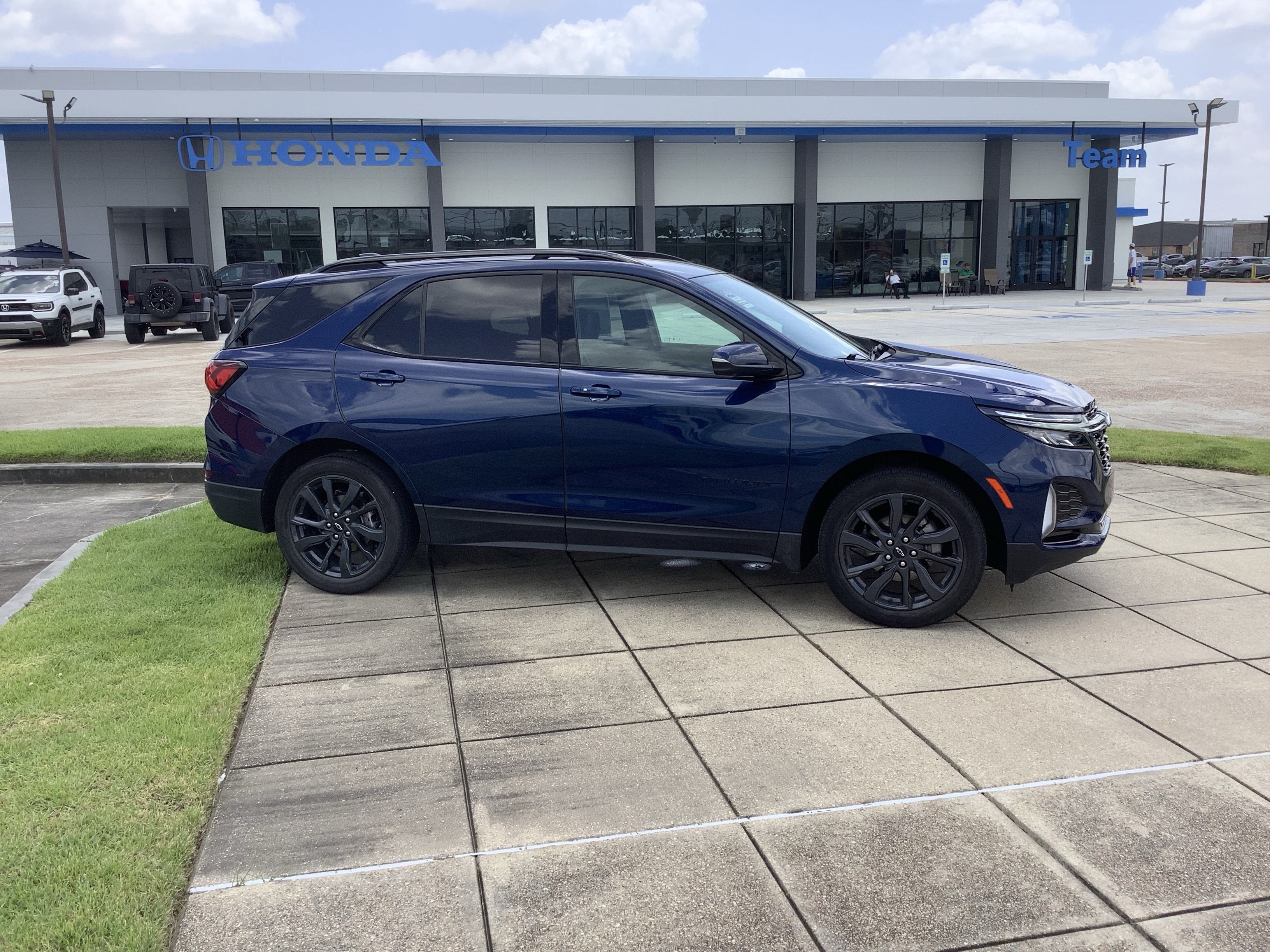 2023 Chevrolet Equinox RS