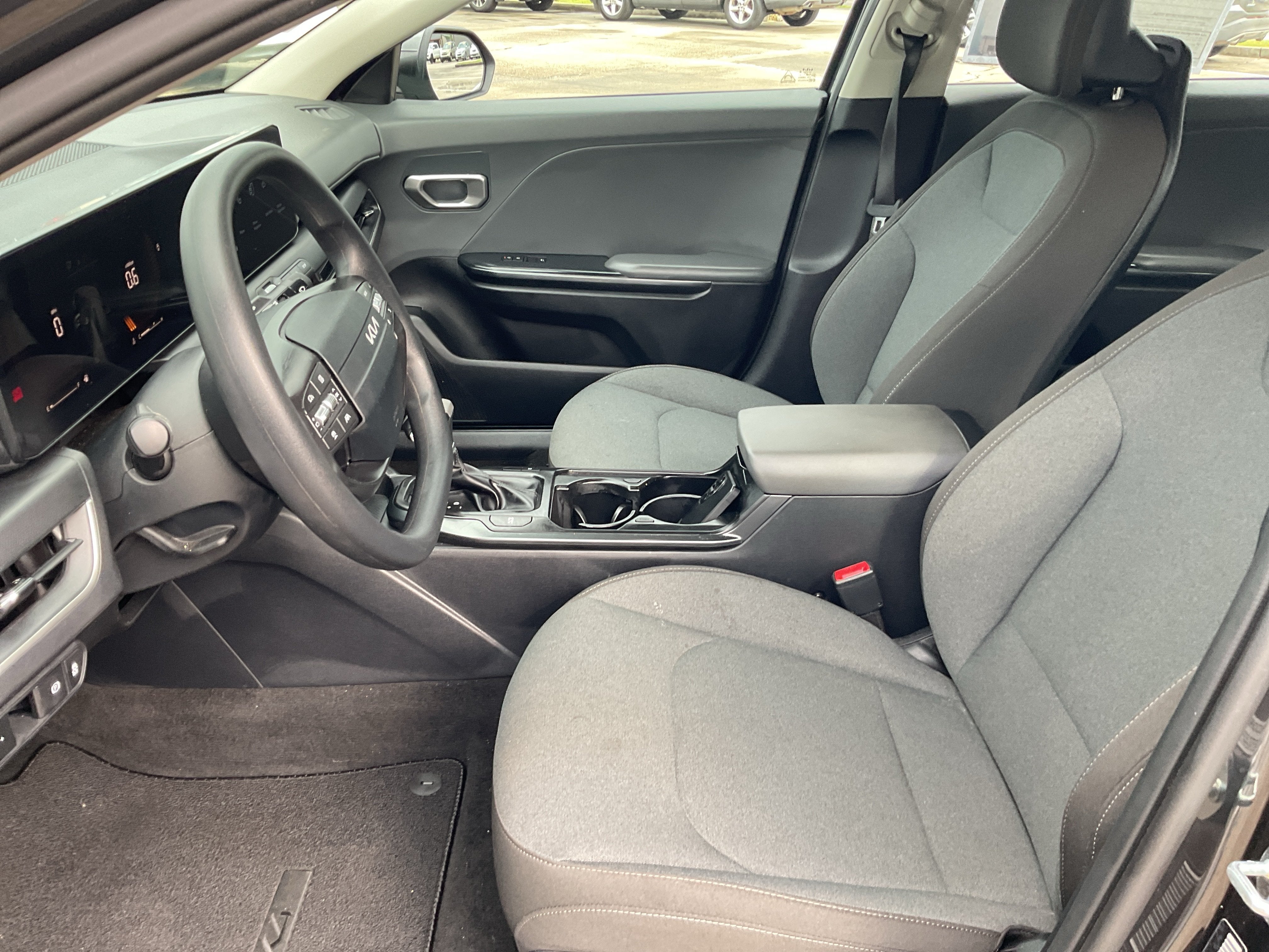 2025 Kia K4 LX