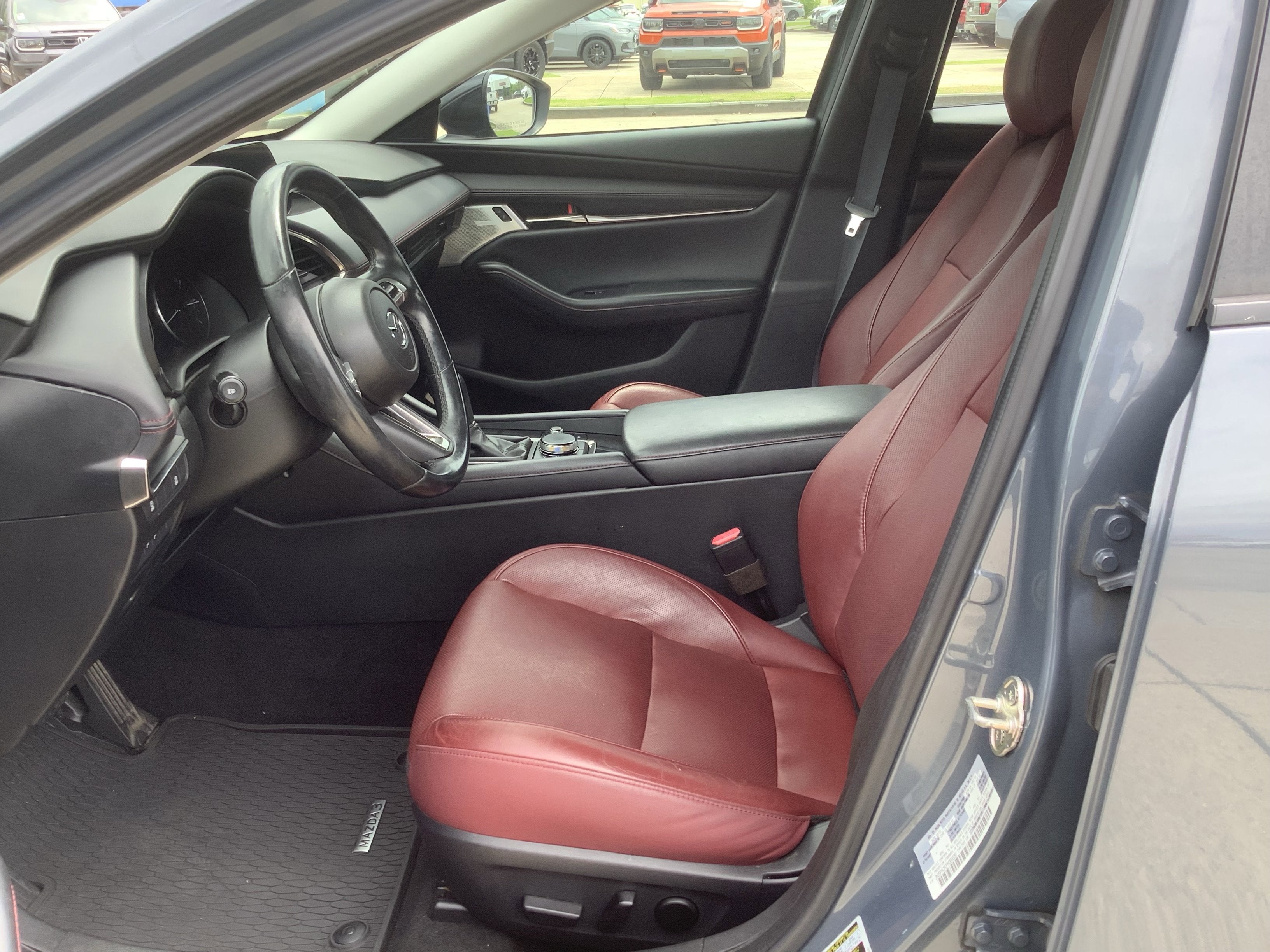 2023 Mazda Mazda3 Sedan 2.5 S Carbon Edition