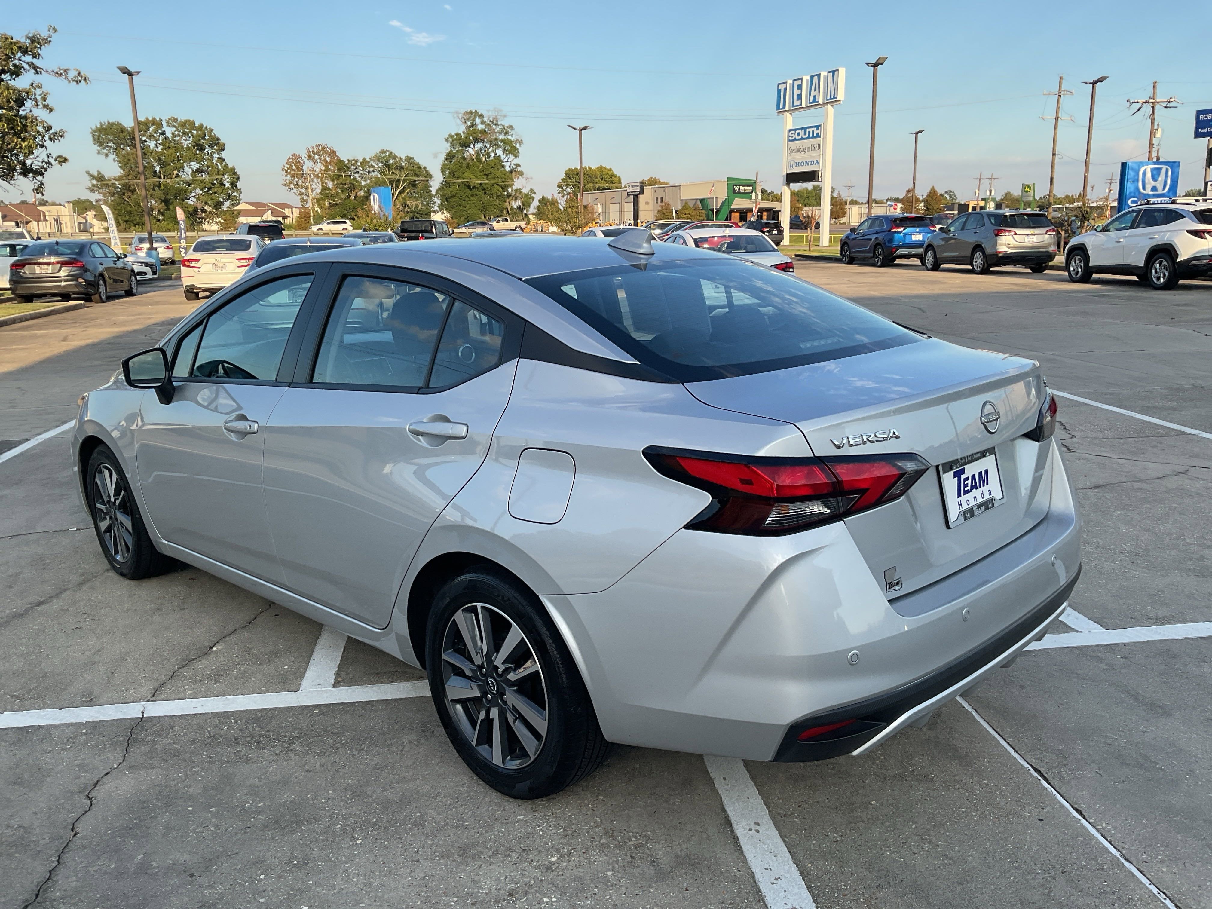 2023 Nissan Versa SV