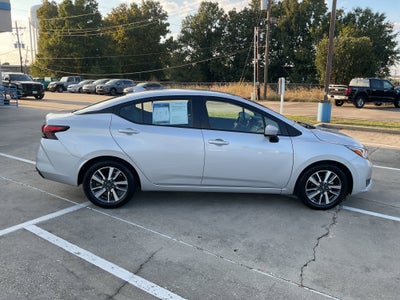 2023 Nissan Versa SV