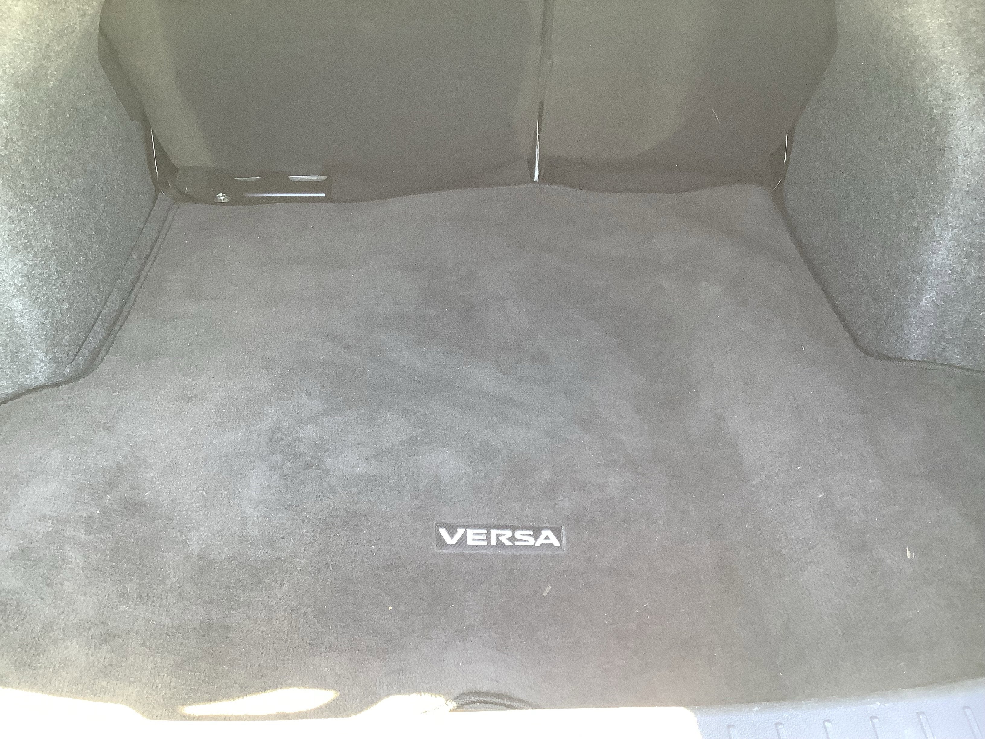 2023 Nissan Versa SV