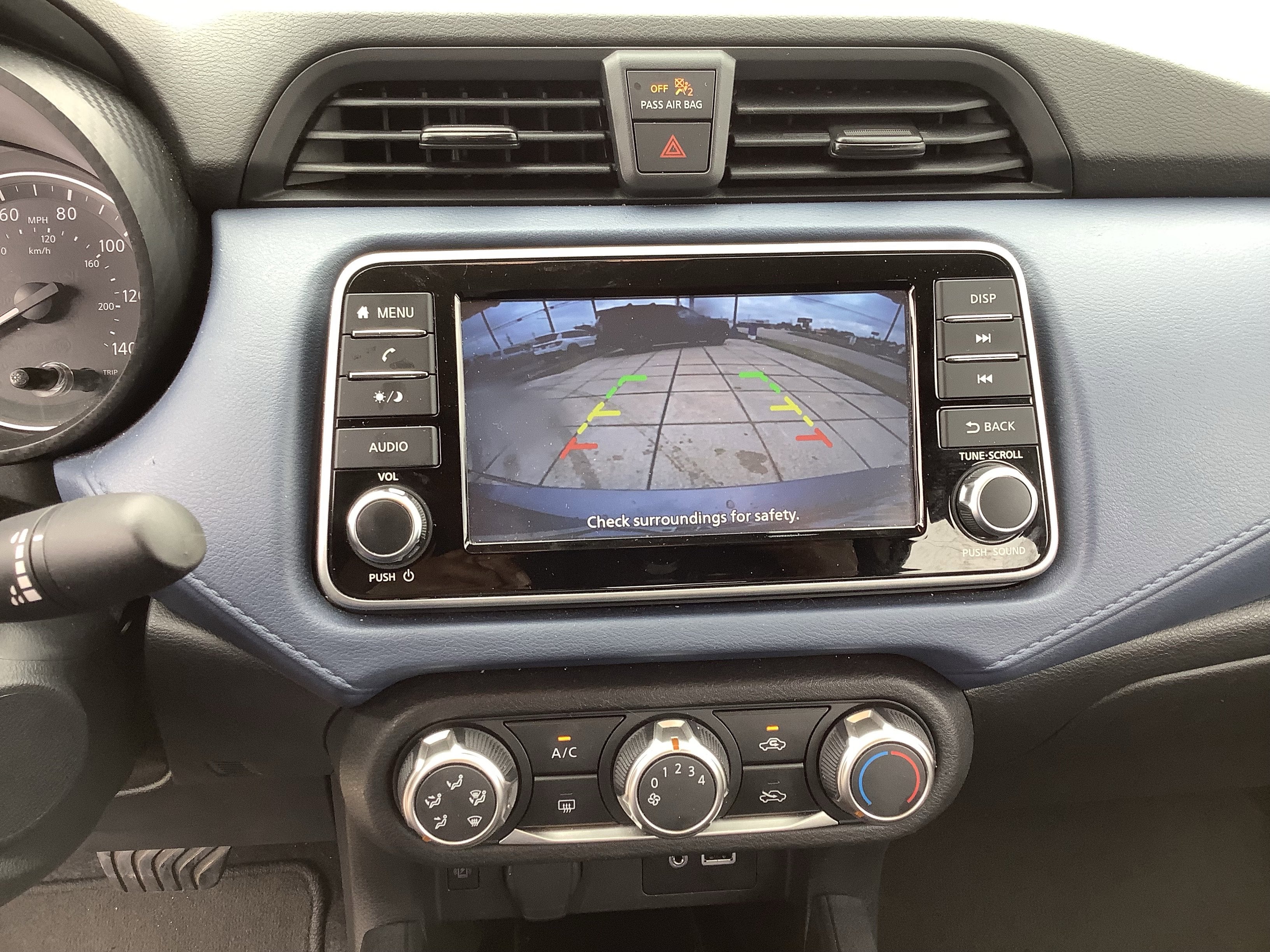 2025 Nissan Versa SV