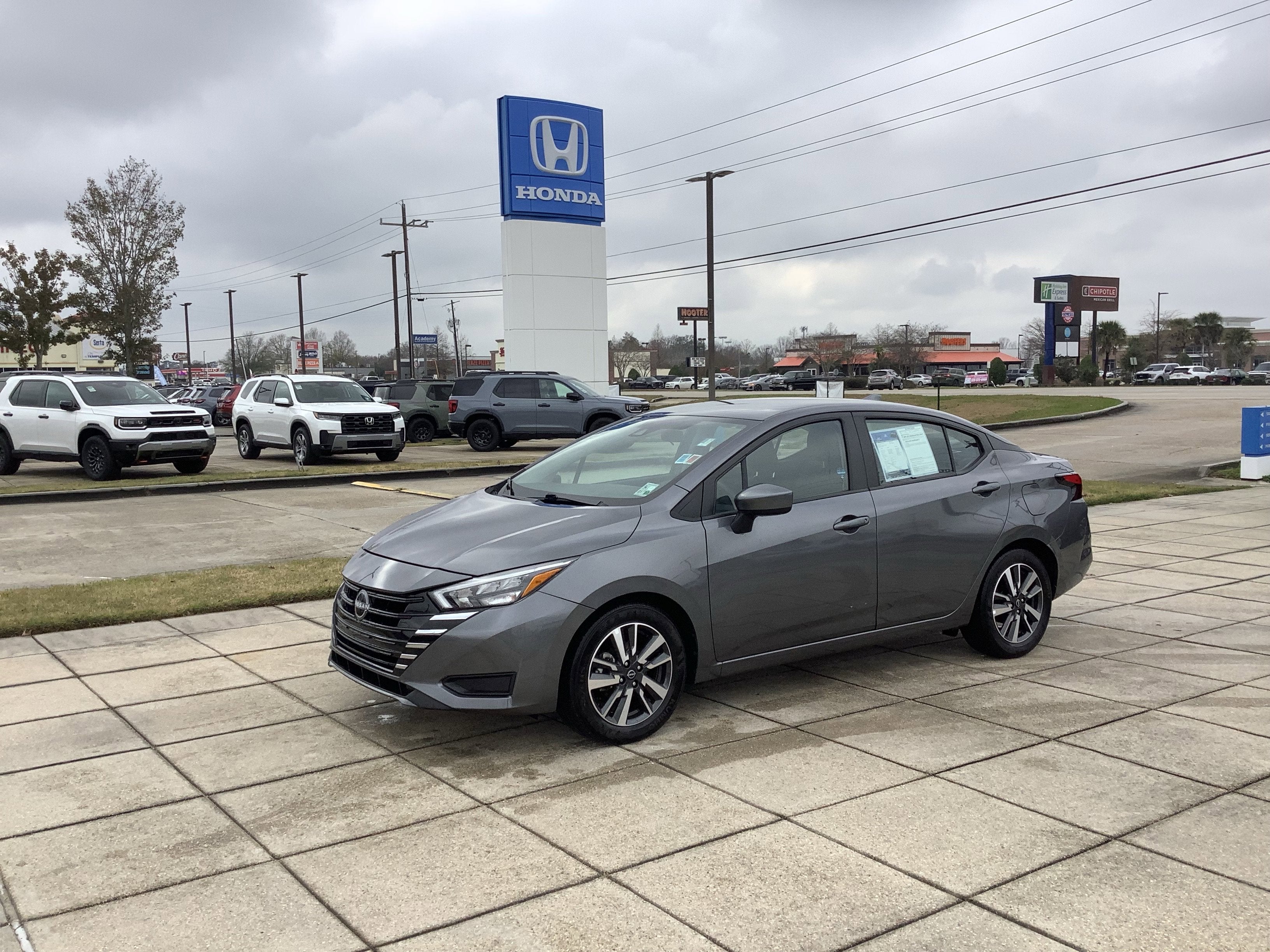 2025 Nissan Versa SV