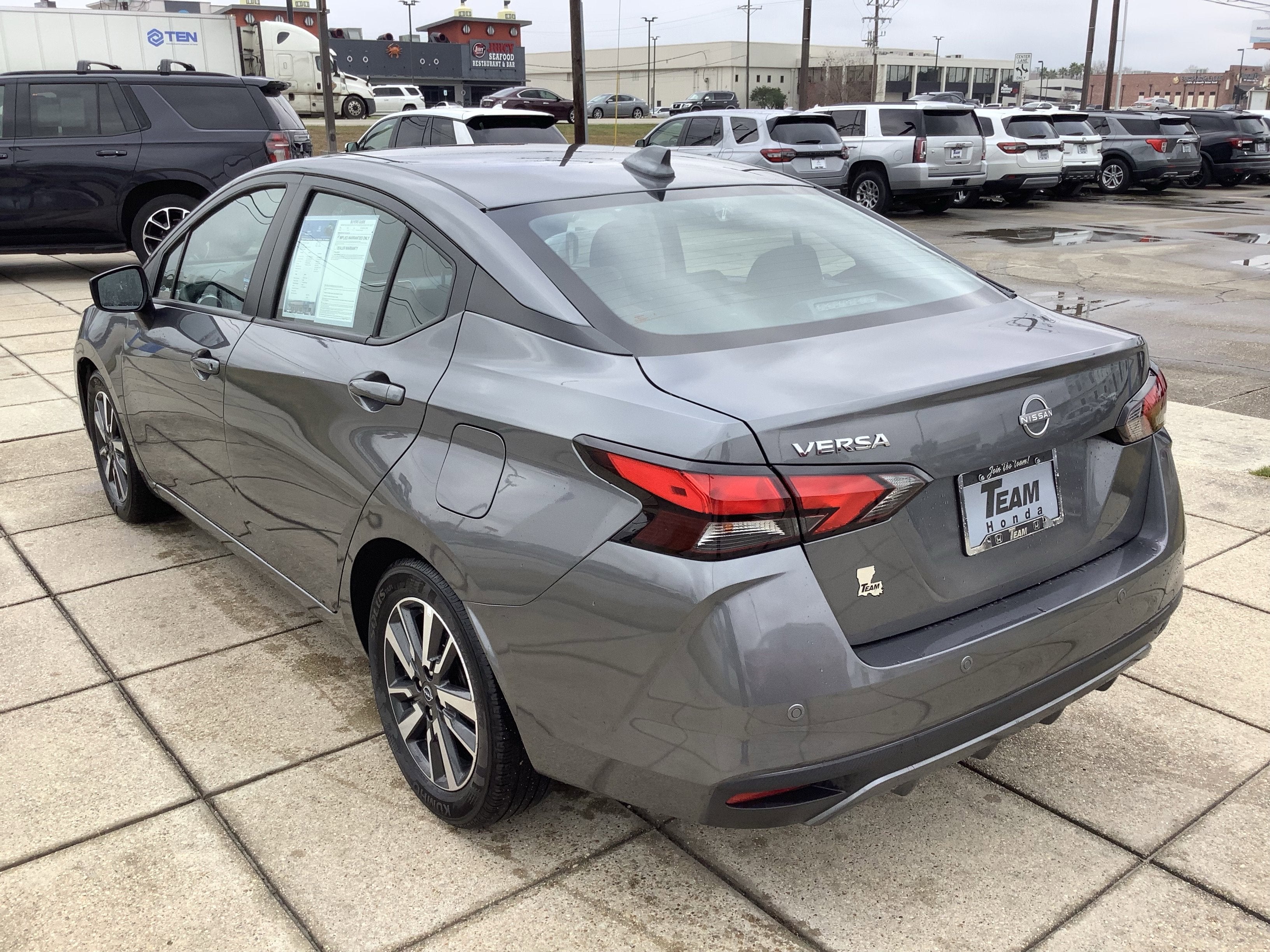 2025 Nissan Versa SV