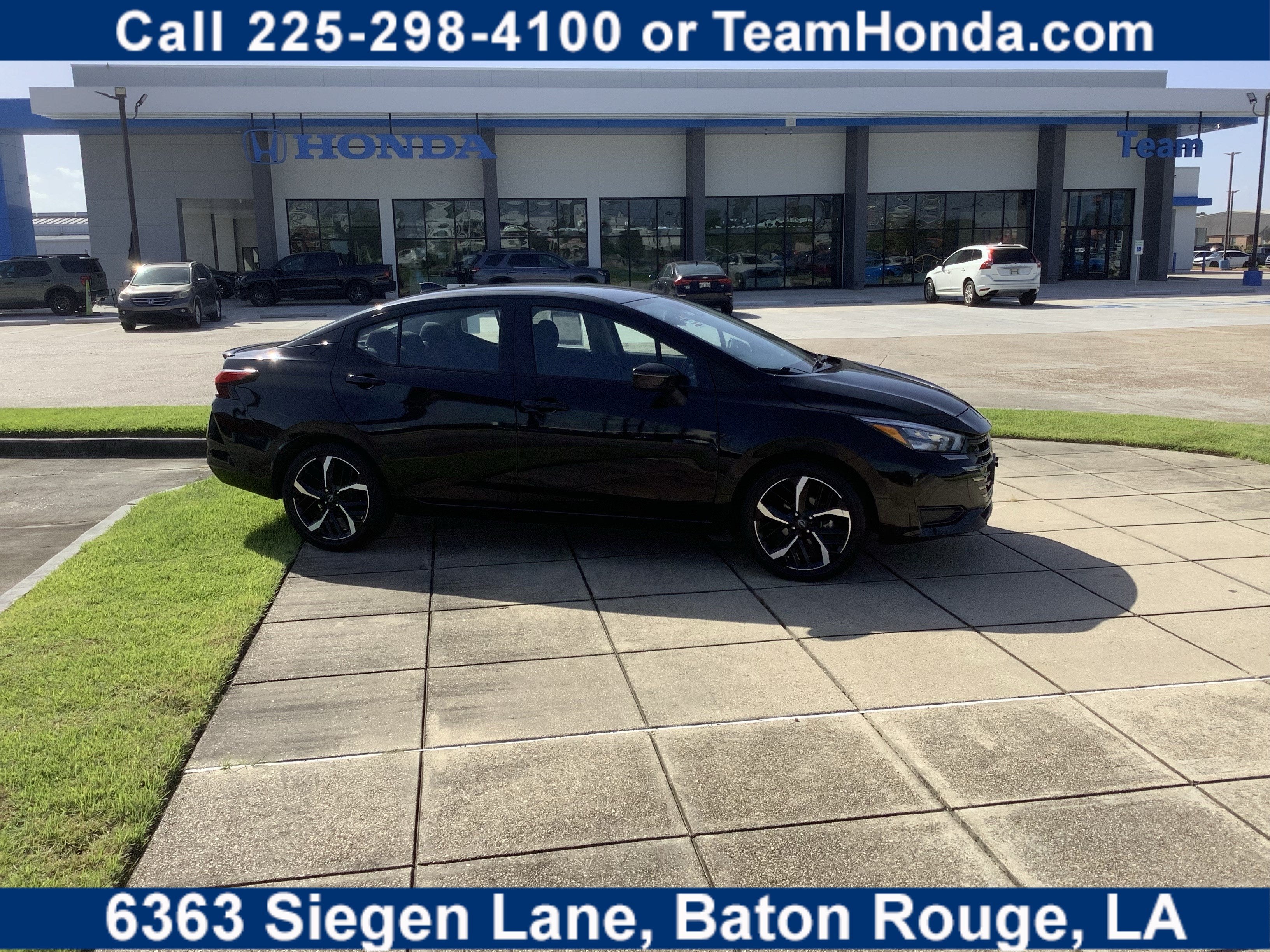 2024 Nissan Versa SR