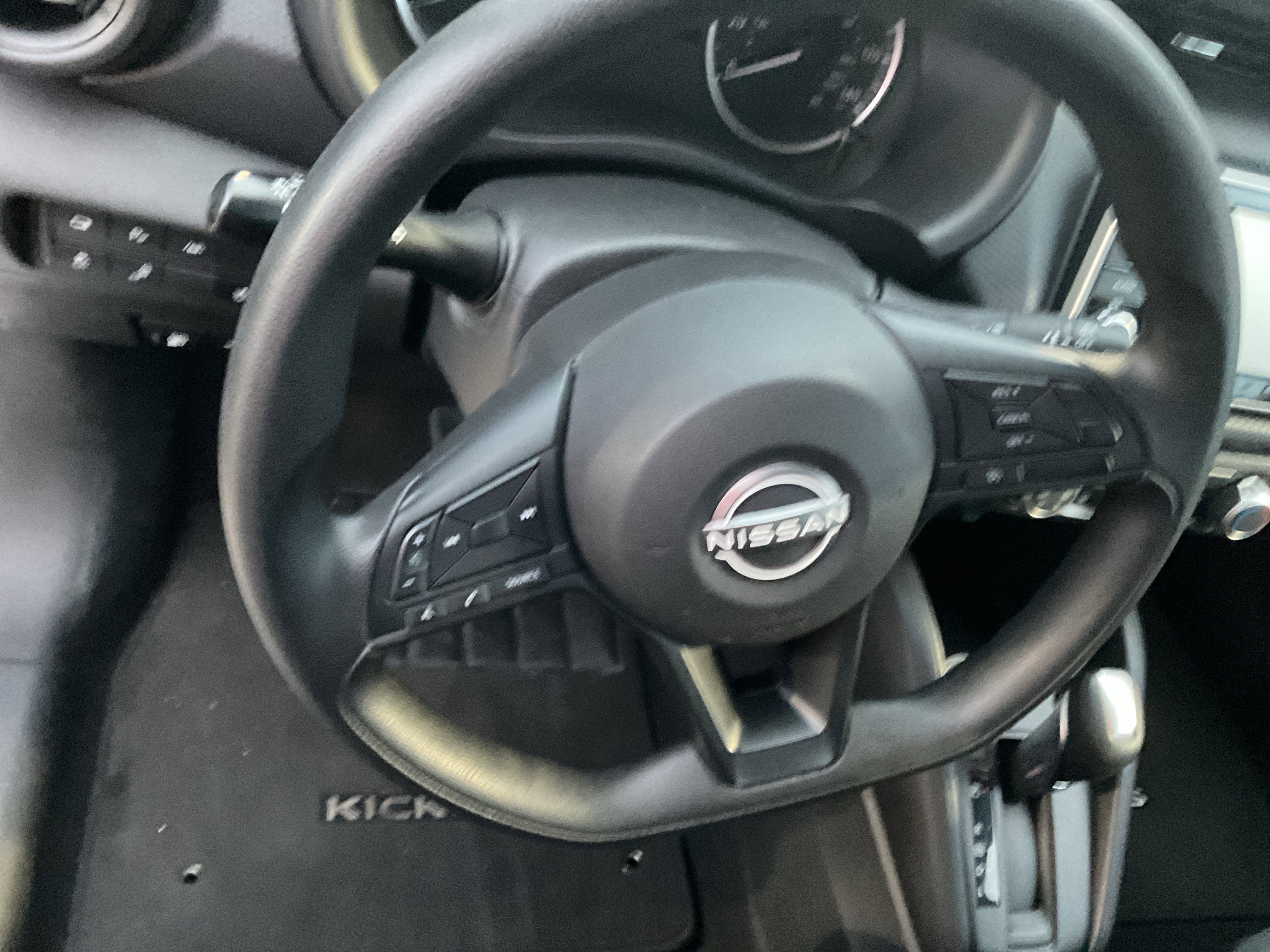 2023 Nissan Kicks S