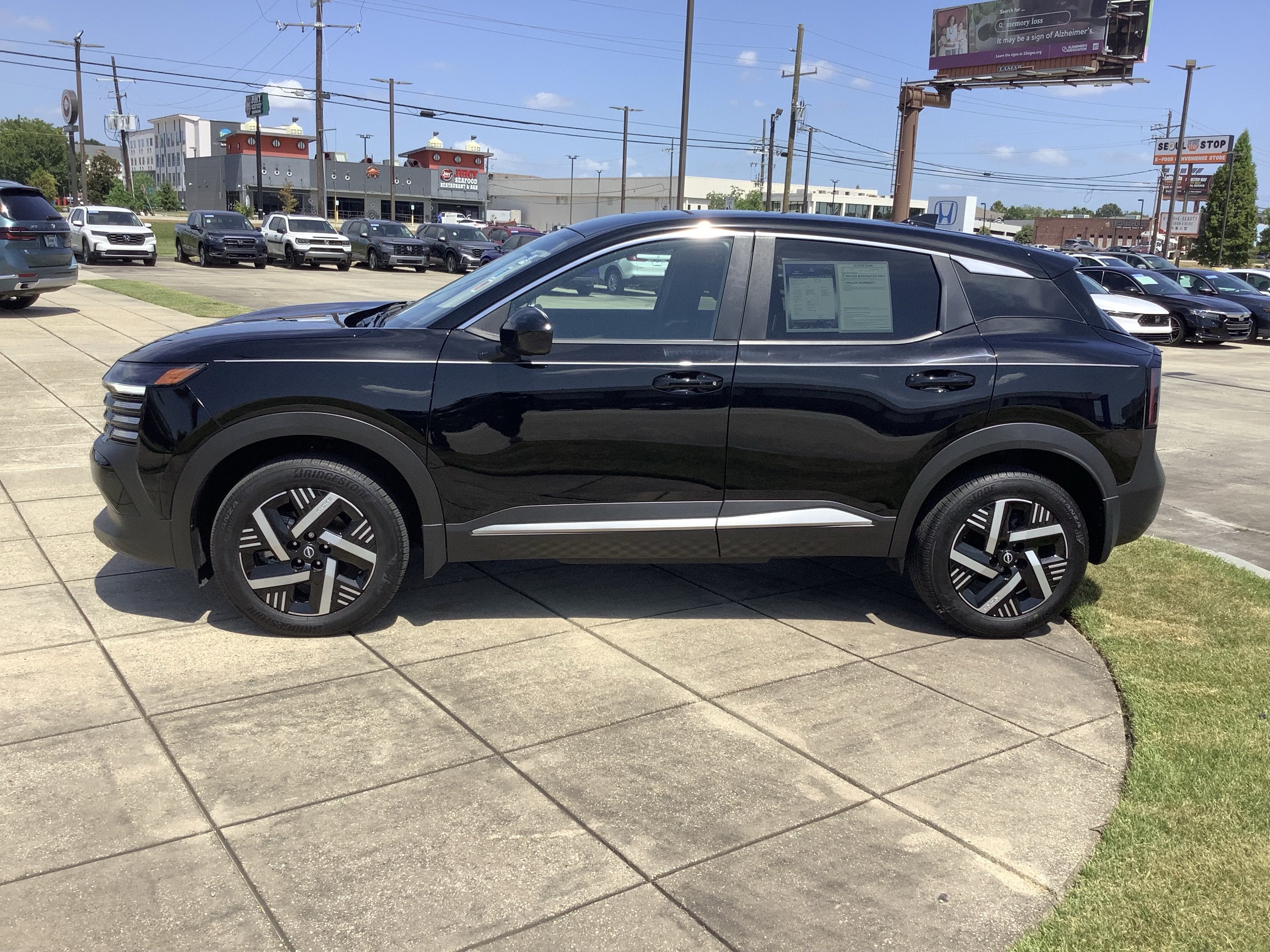 2025 Nissan Kicks SV