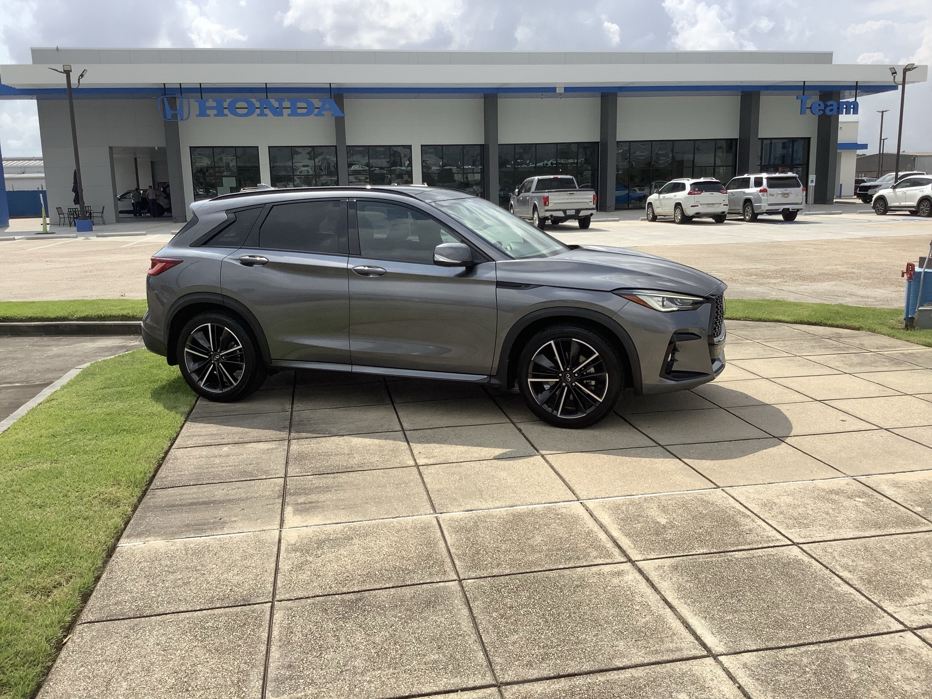 2023 INFINITI QX50 SPORT