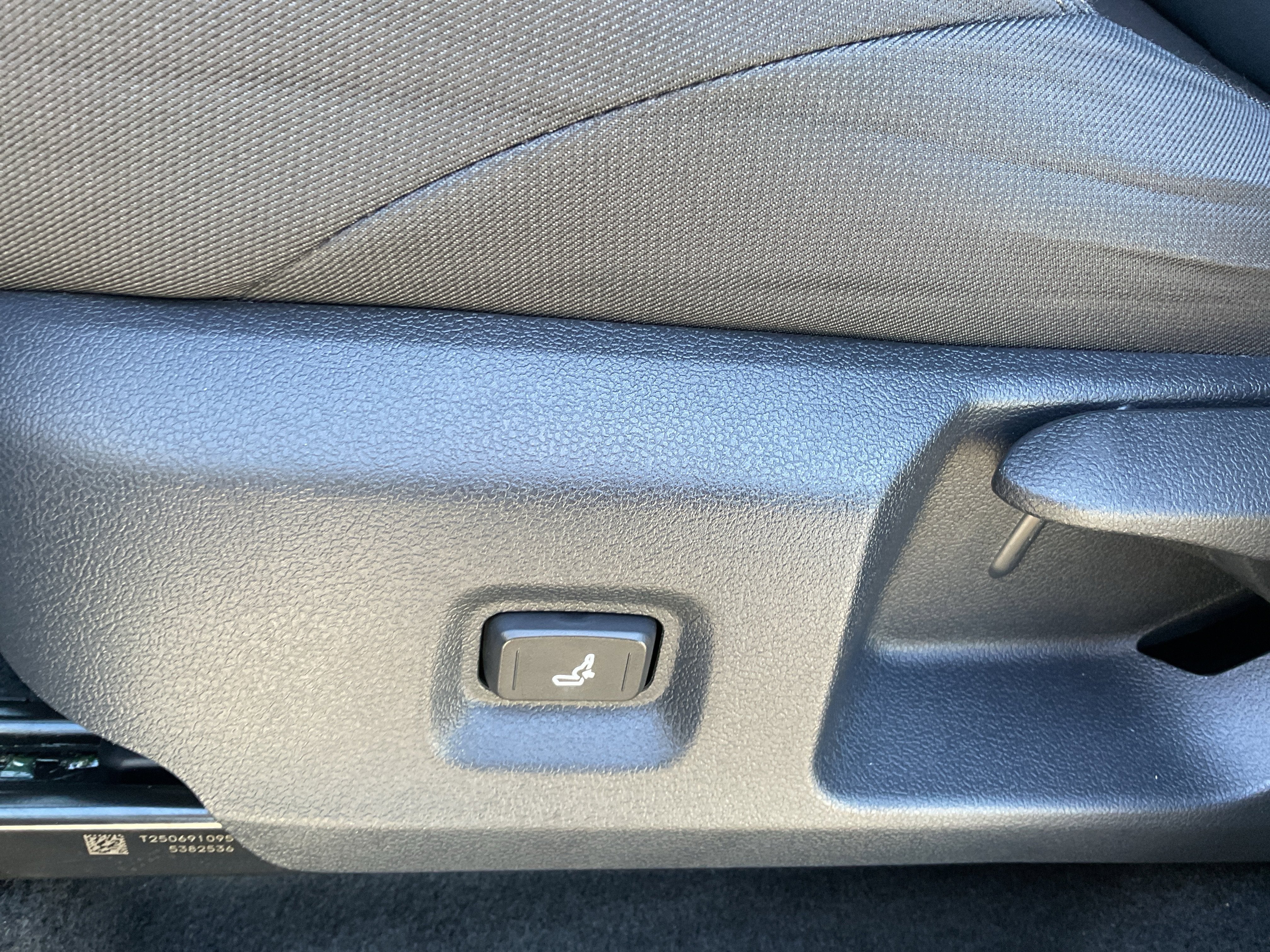 2025 Toyota Tacoma 2WD SR5