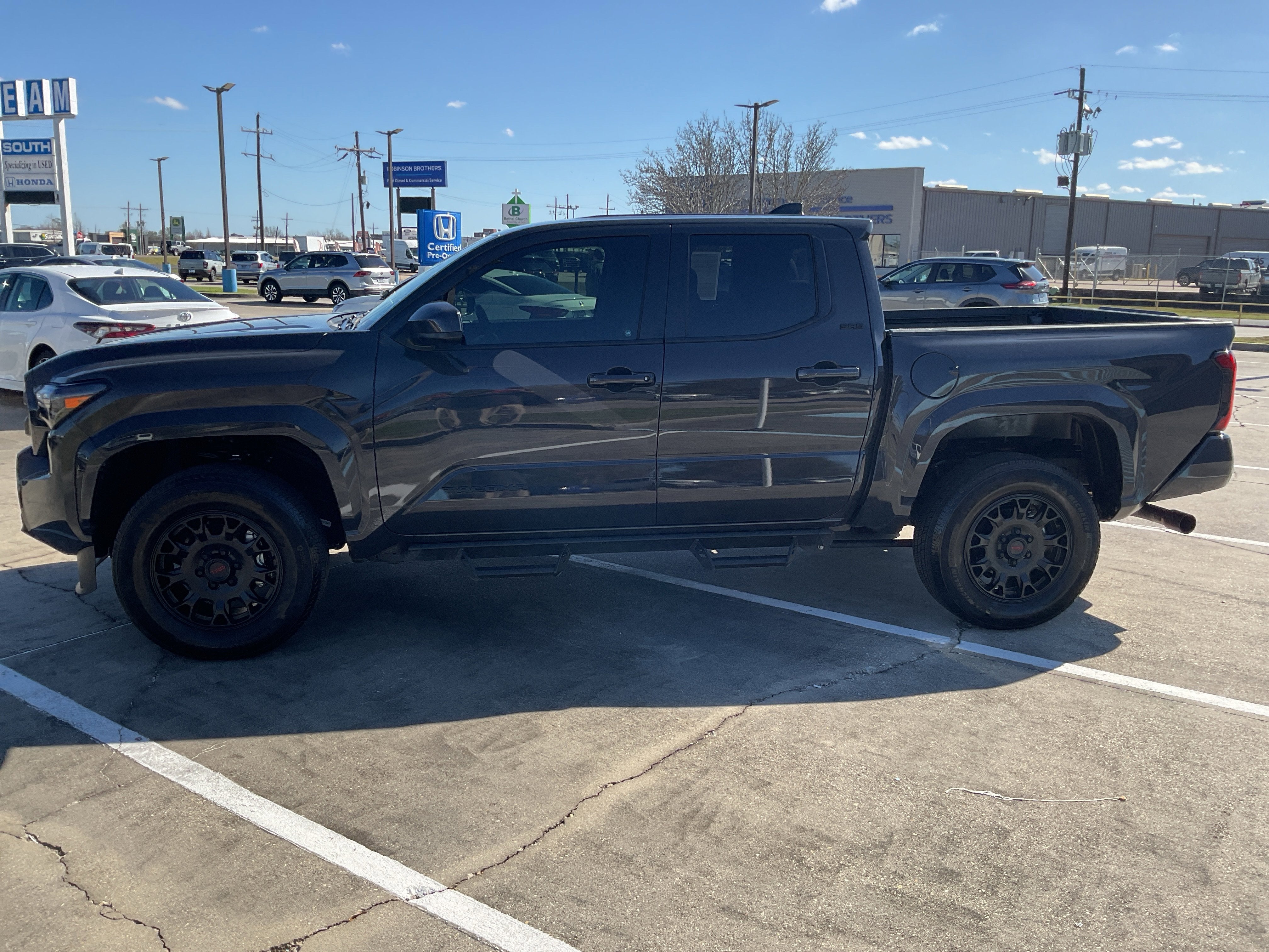 2025 Toyota Tacoma 2WD SR5