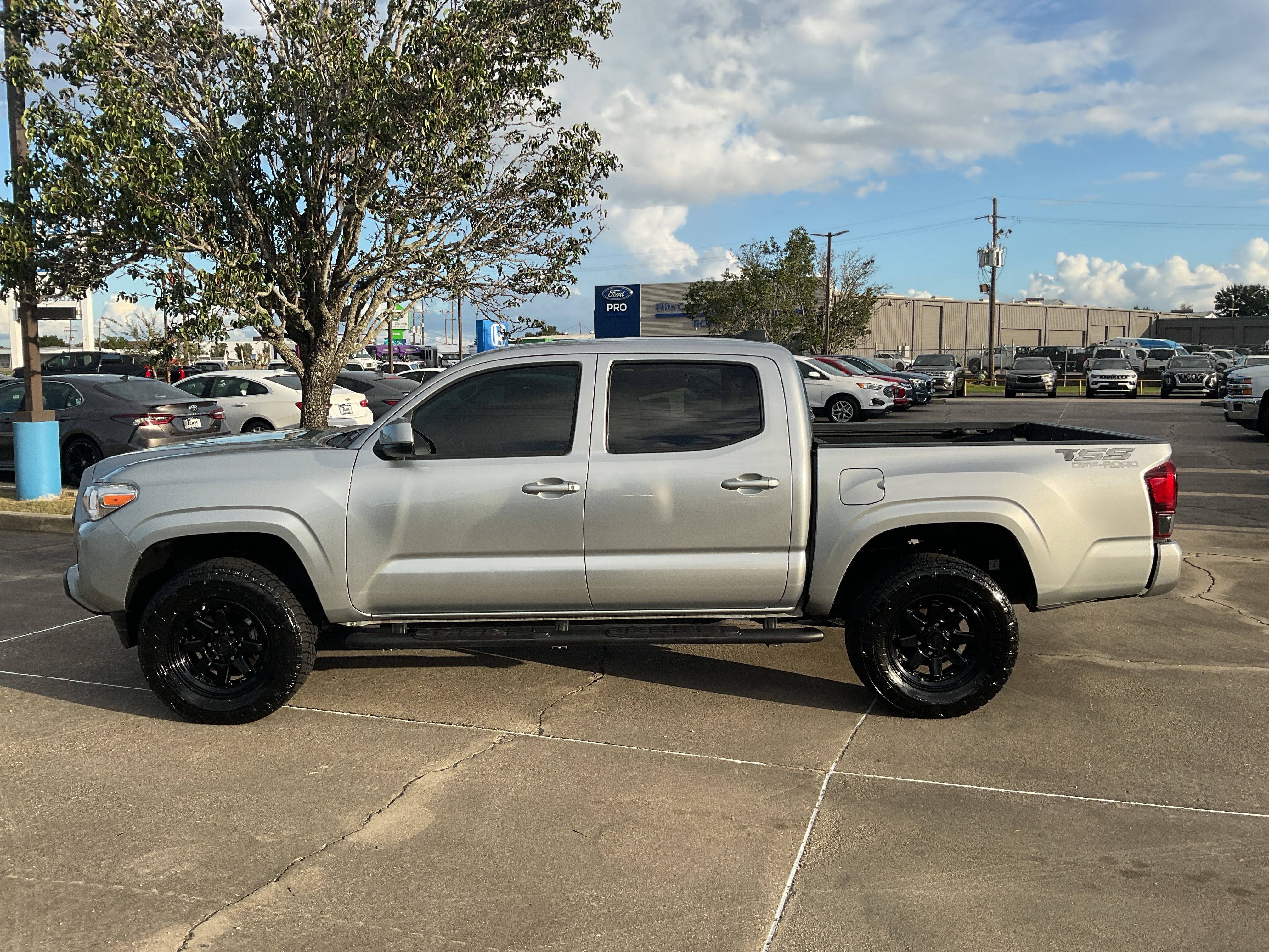 2023 Toyota Tacoma 4WD SR