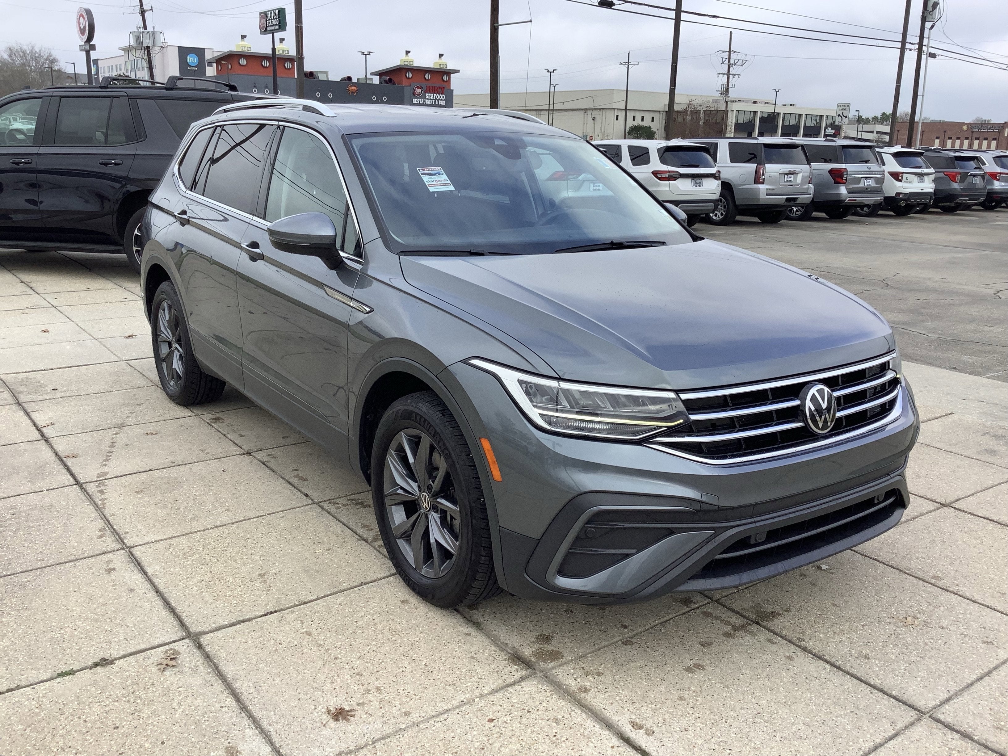 2022 Volkswagen Tiguan SE