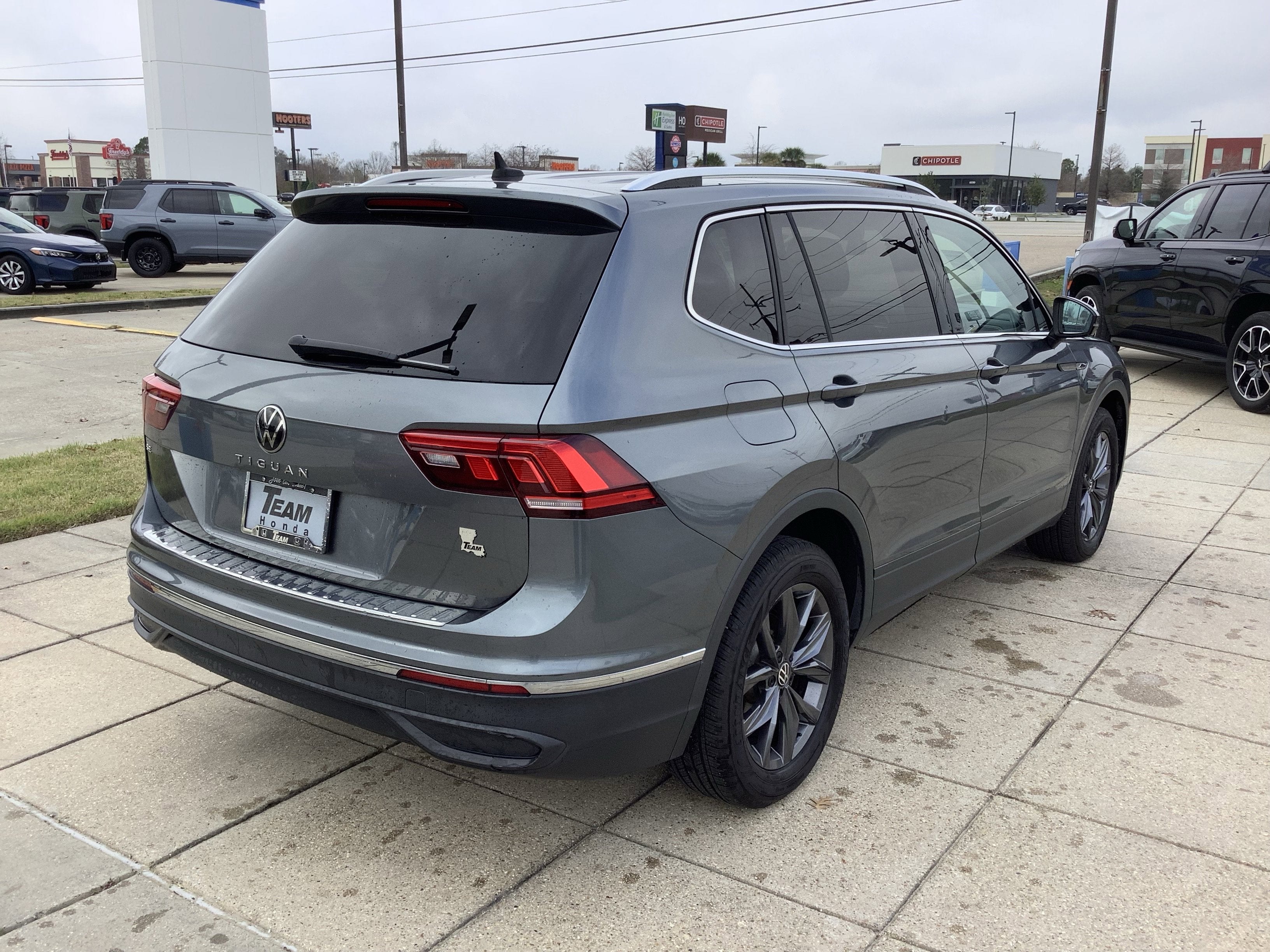 2022 Volkswagen Tiguan SE