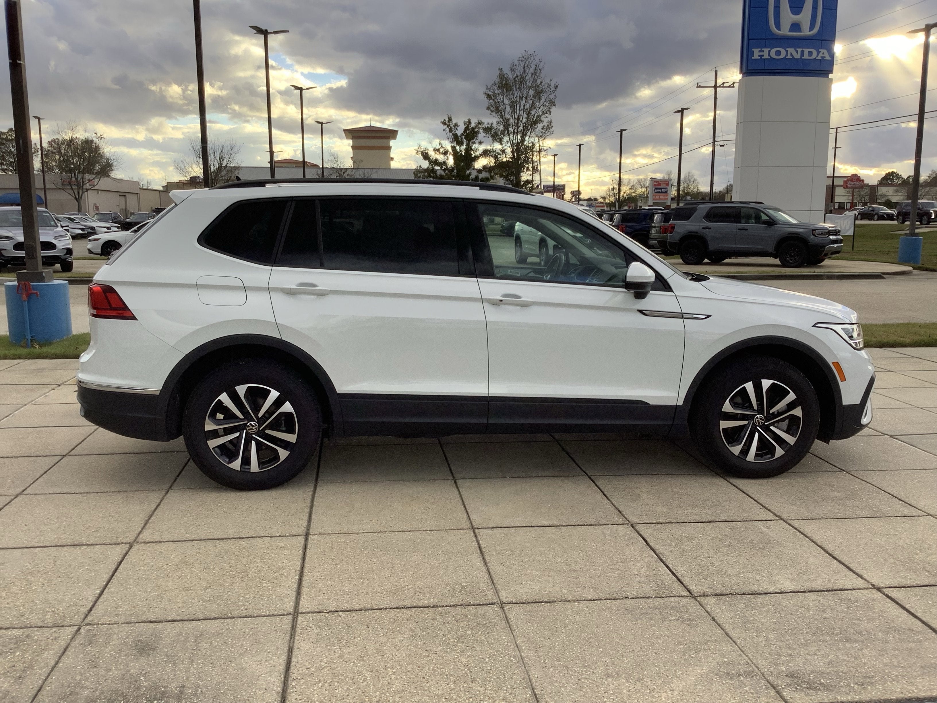 2024 Volkswagen Tiguan S