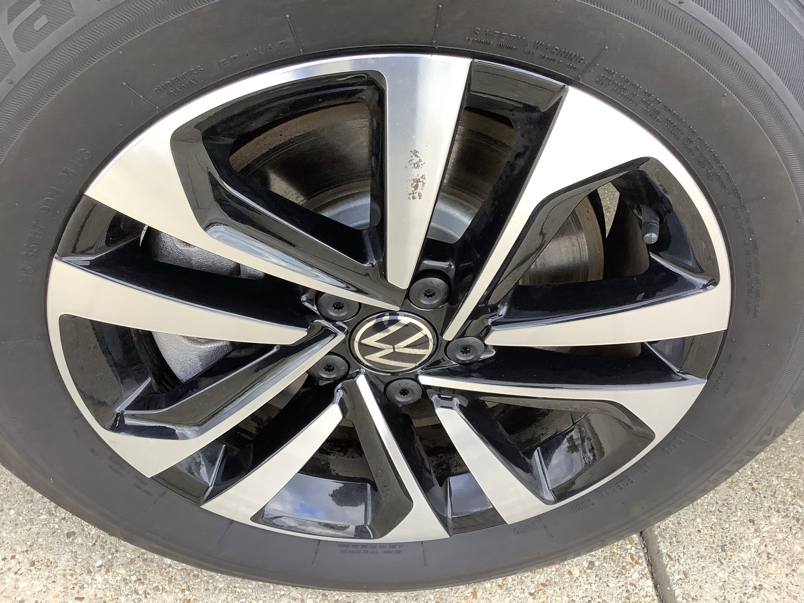 2024 Volkswagen Tiguan S