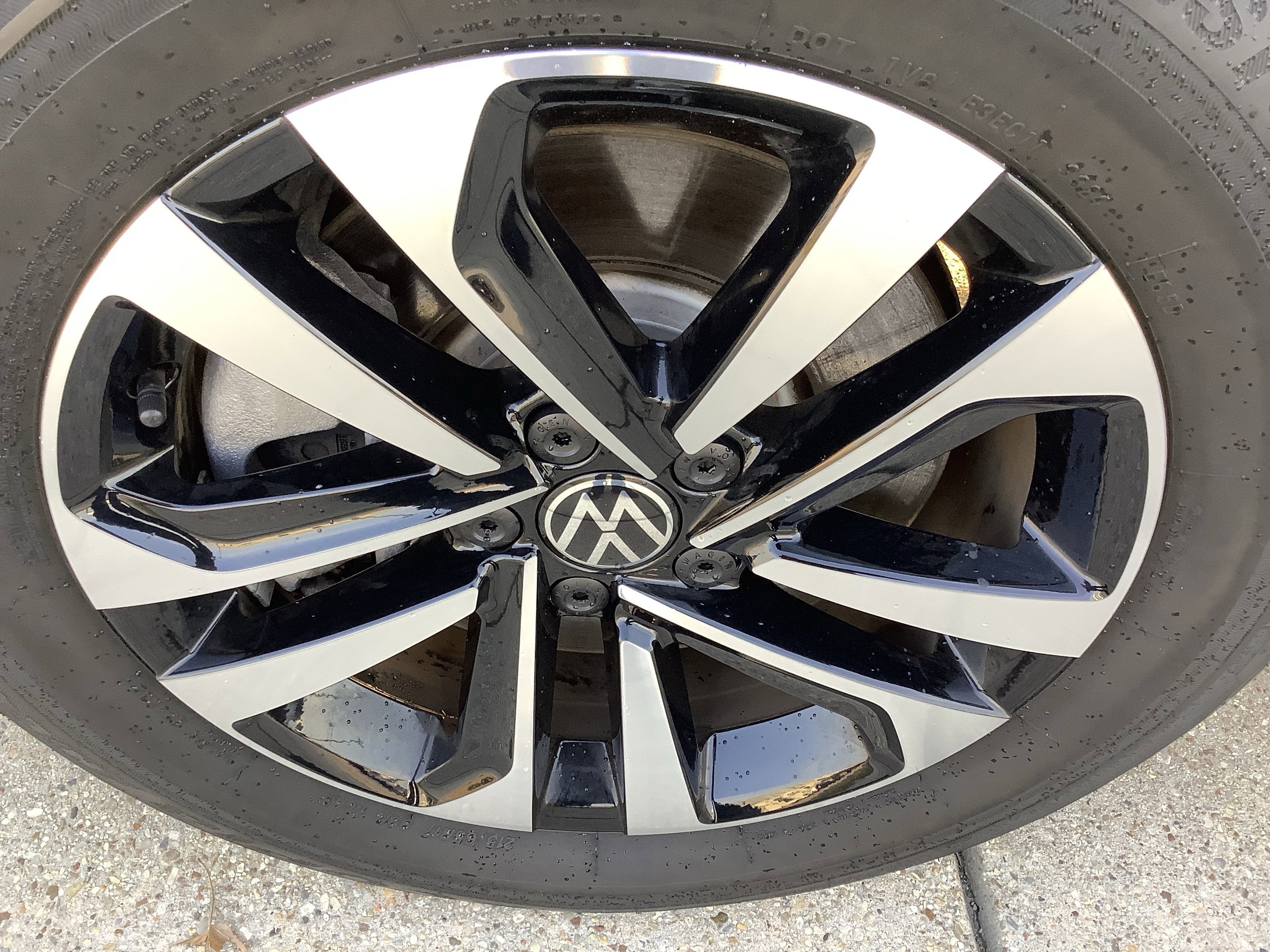 2024 Volkswagen Tiguan S