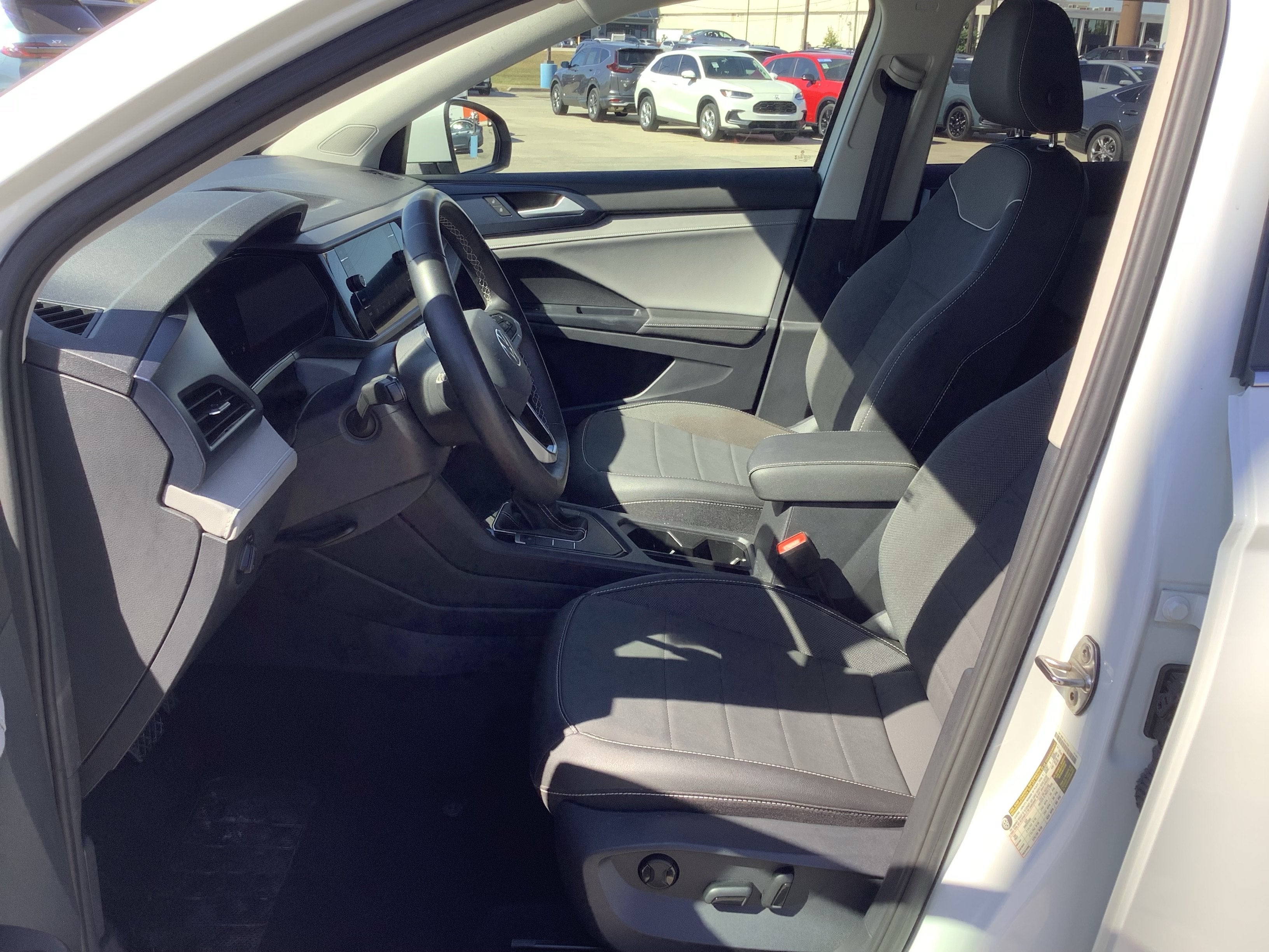 2024 Volkswagen Taos SE