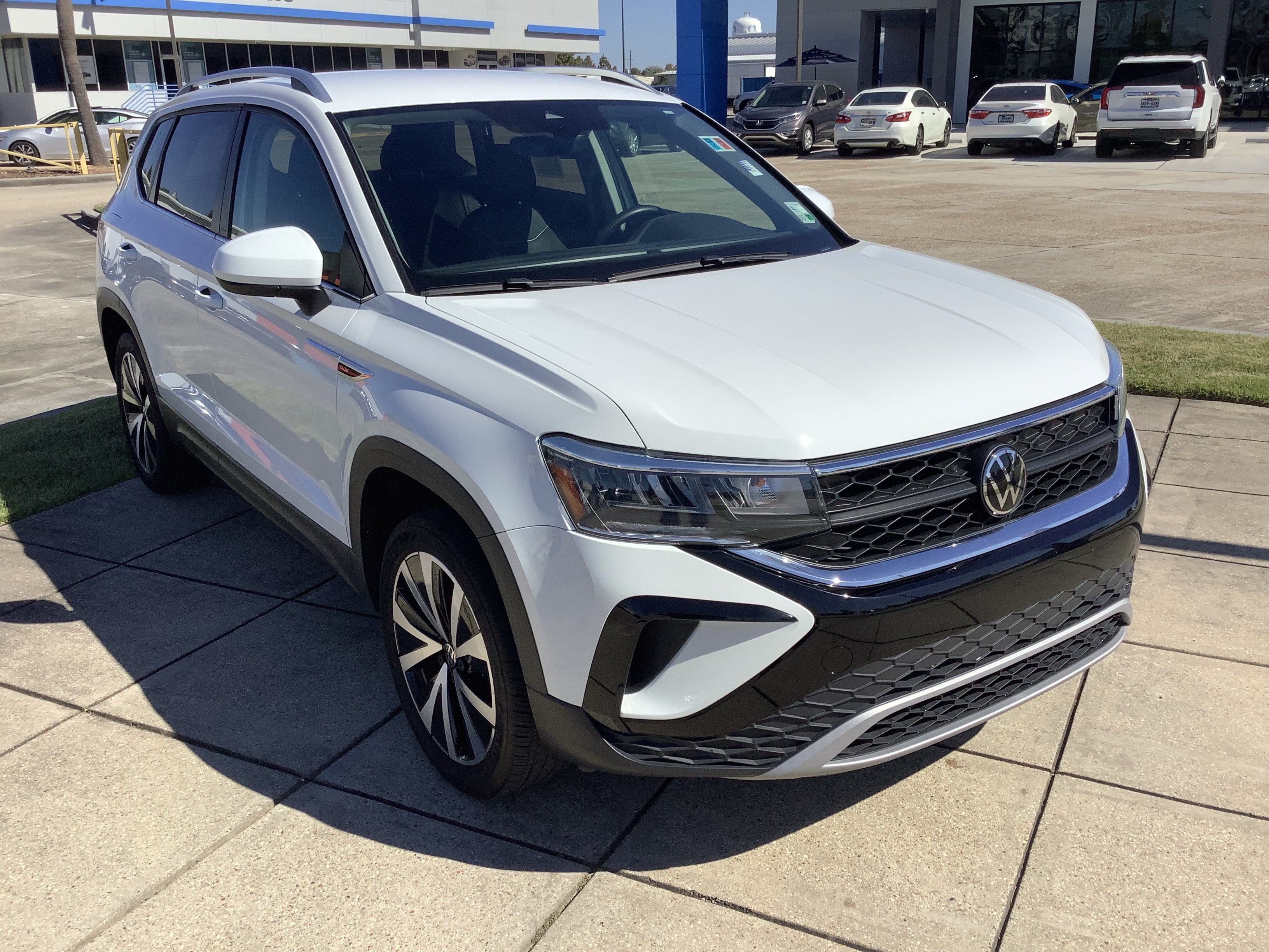 2024 Volkswagen Taos SE
