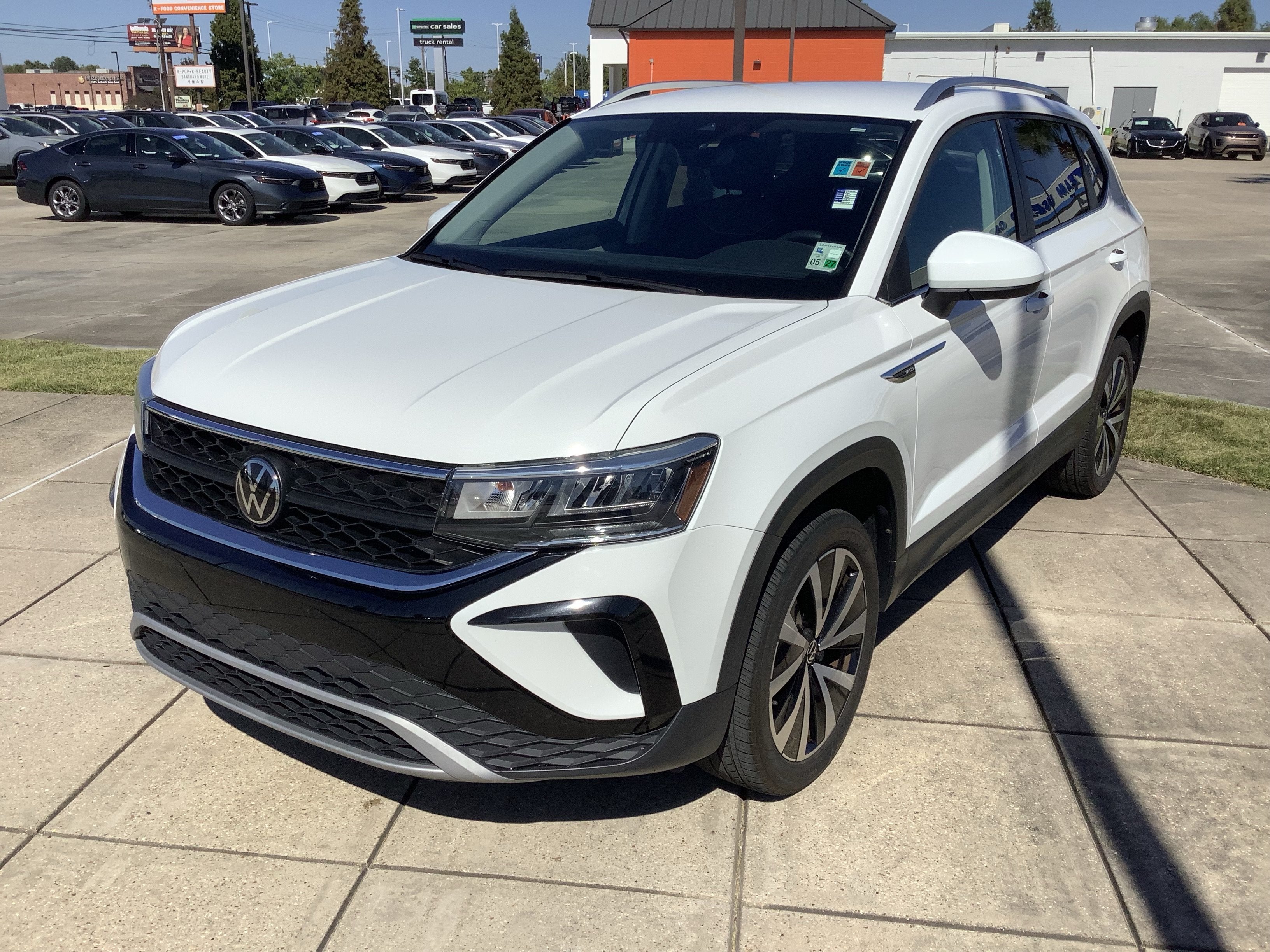 2024 Volkswagen Taos SE