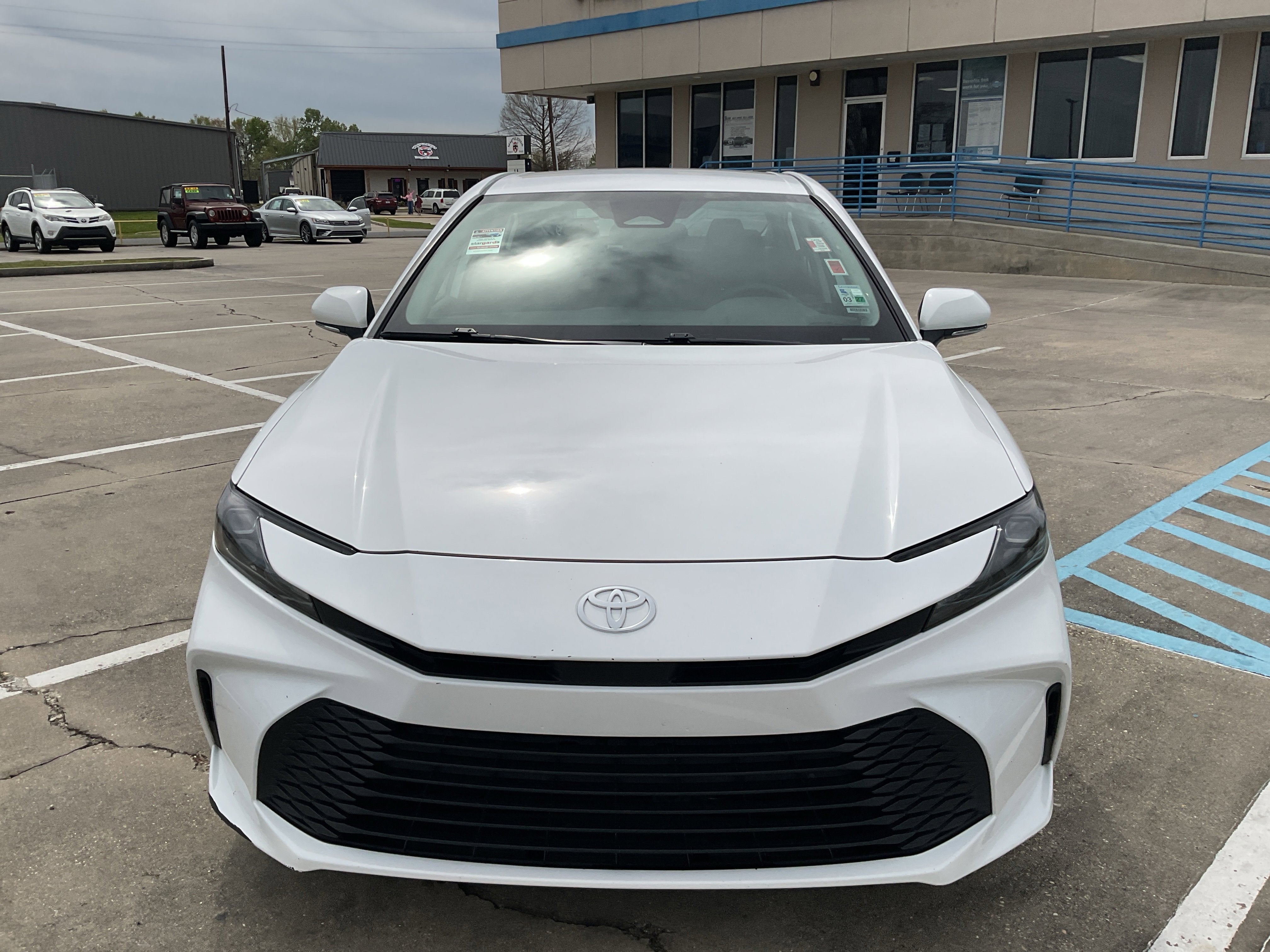 2025 Toyota Camry LE