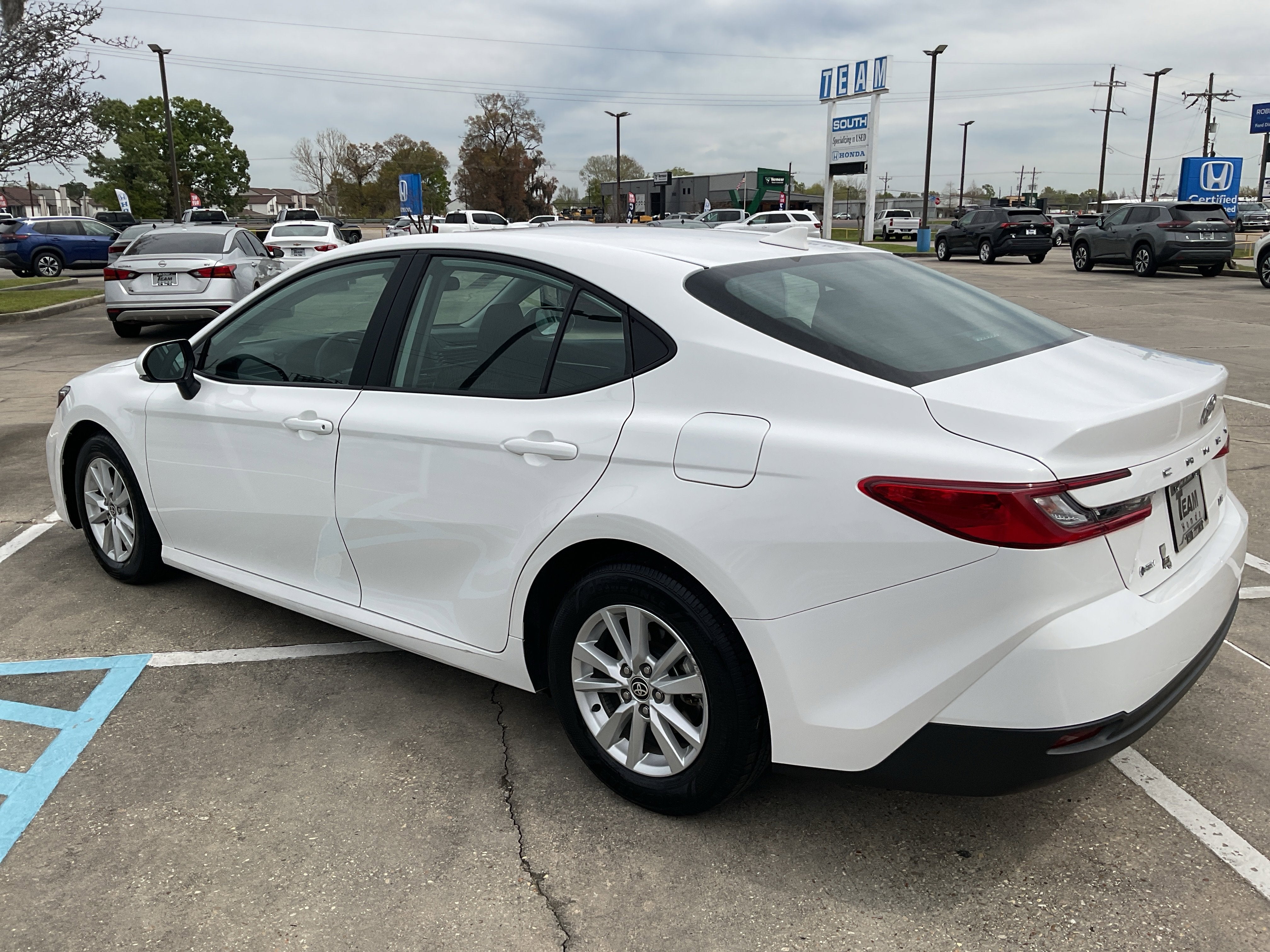 2025 Toyota Camry LE