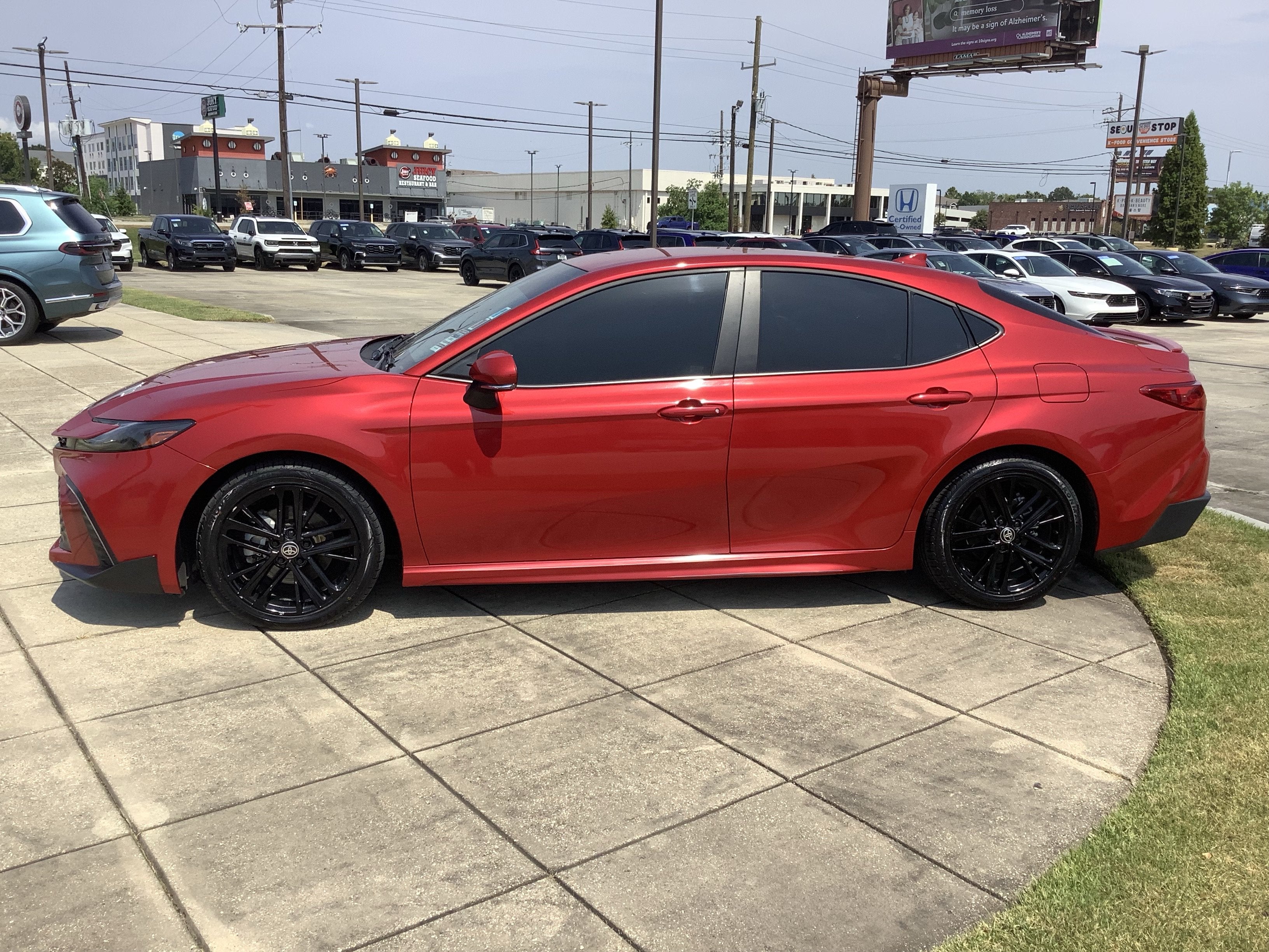 2025 Toyota Camry SE