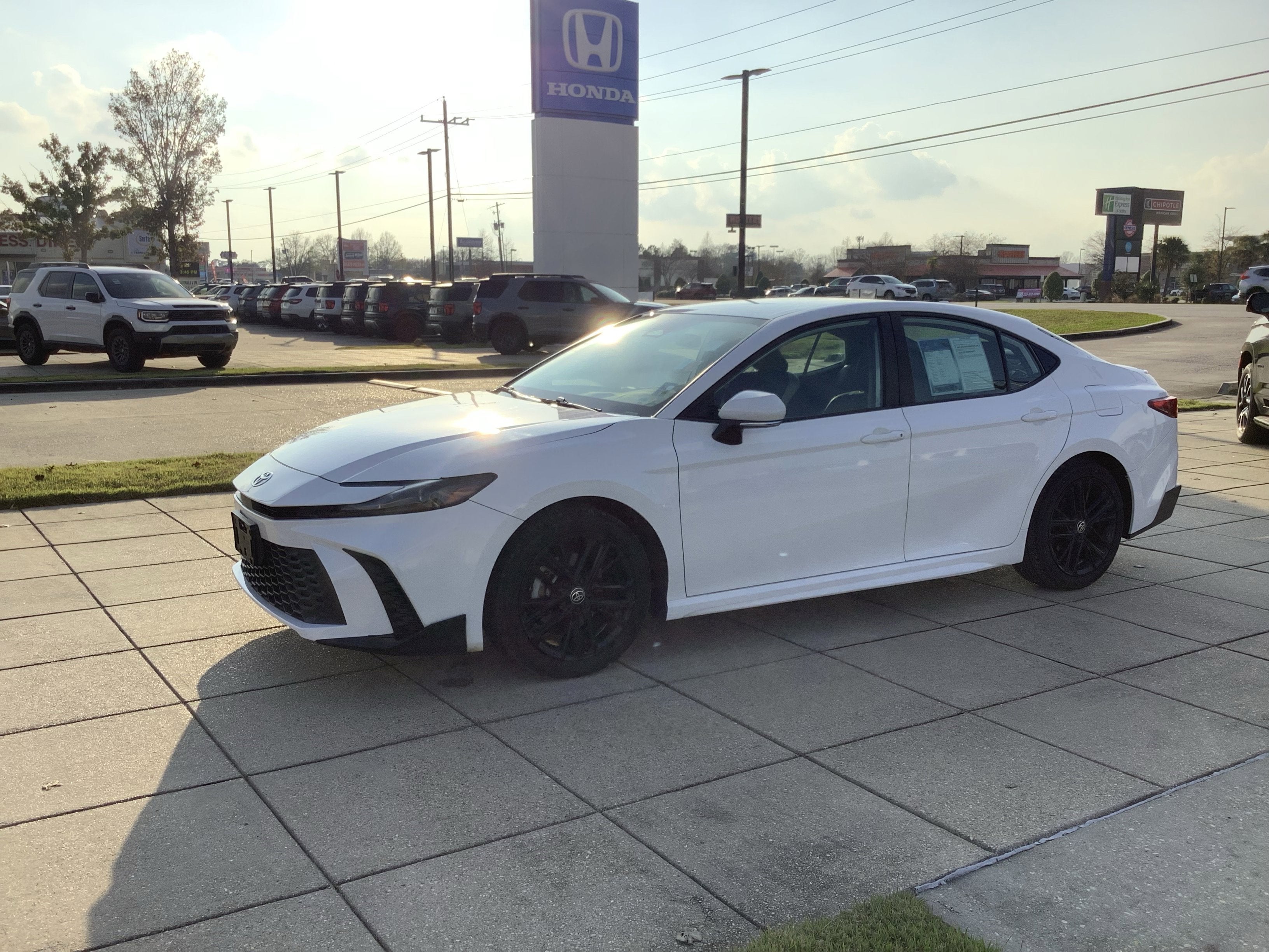 2025 Toyota Camry SE